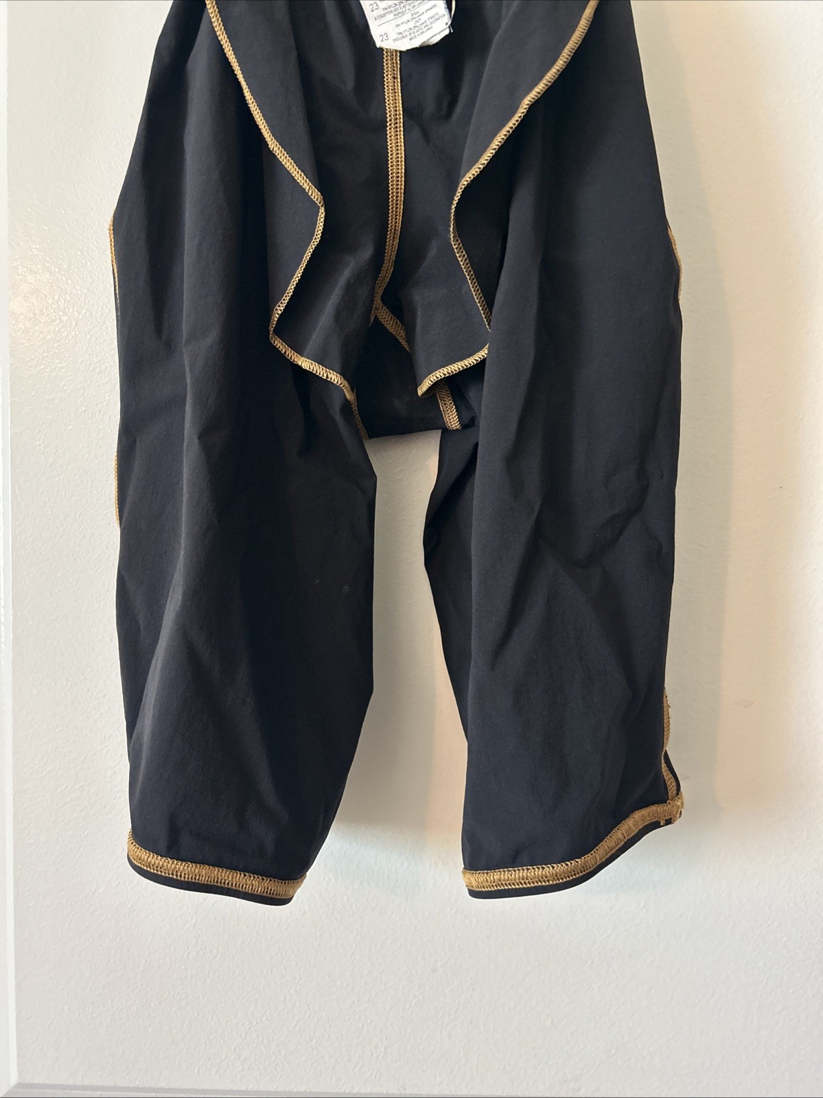Speedo SIZE 23 – Lzr Racer Pro Recordbreaker Kneeskin Blk/Gold Trim – PRE-OWNED