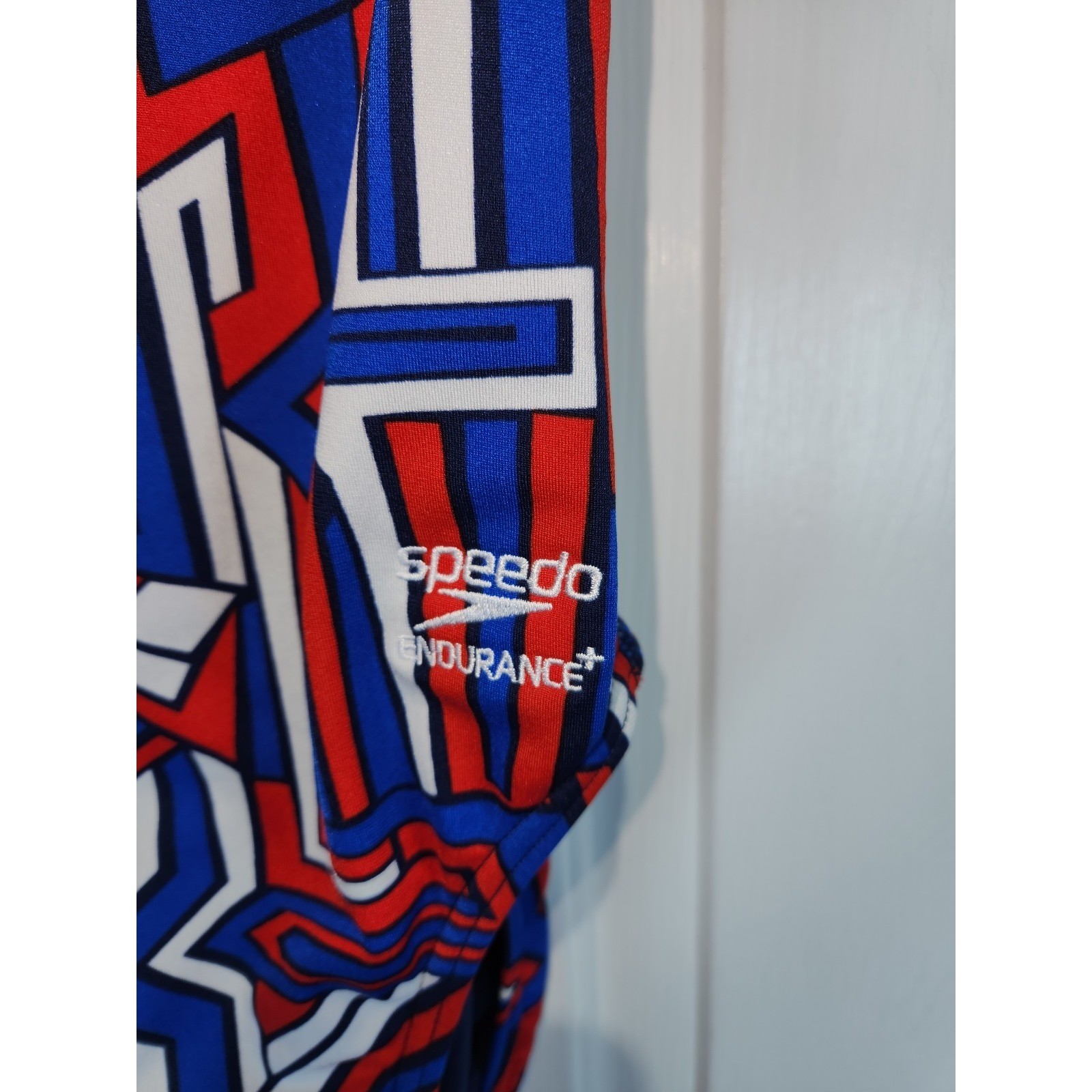 Women’s sz 28 (sz 2 ) Speedo Endurance Plus Red White Blue Swimsuit 1 Piece