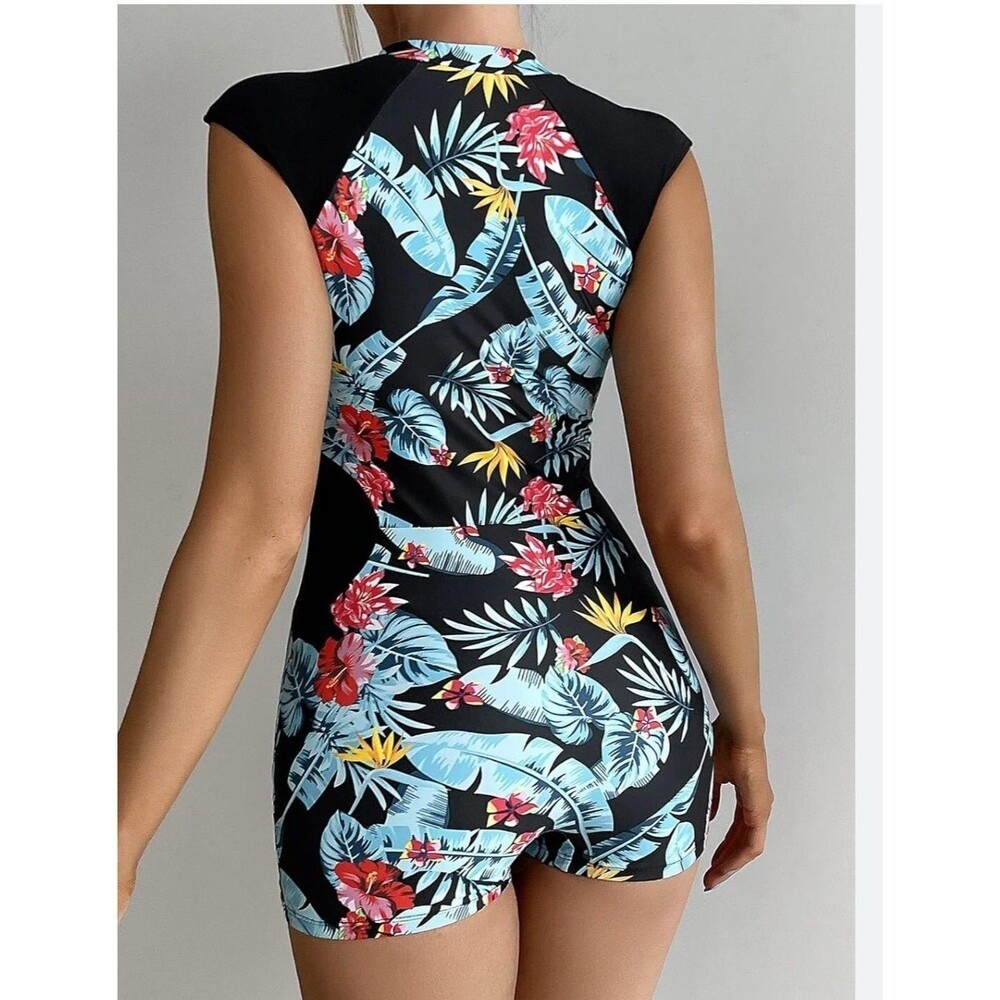 Shein Women’s Floral Wetsuit Swim 1 Piece Size Small