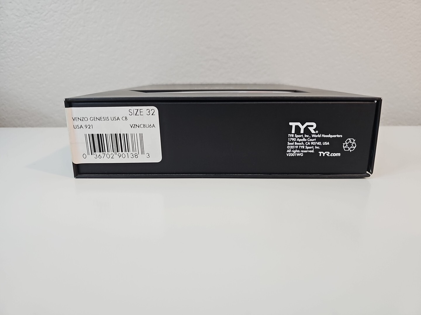 BRAND NEW | TYR | Venzo Genesis USA | Swimwear | Closed Back | Womens 32