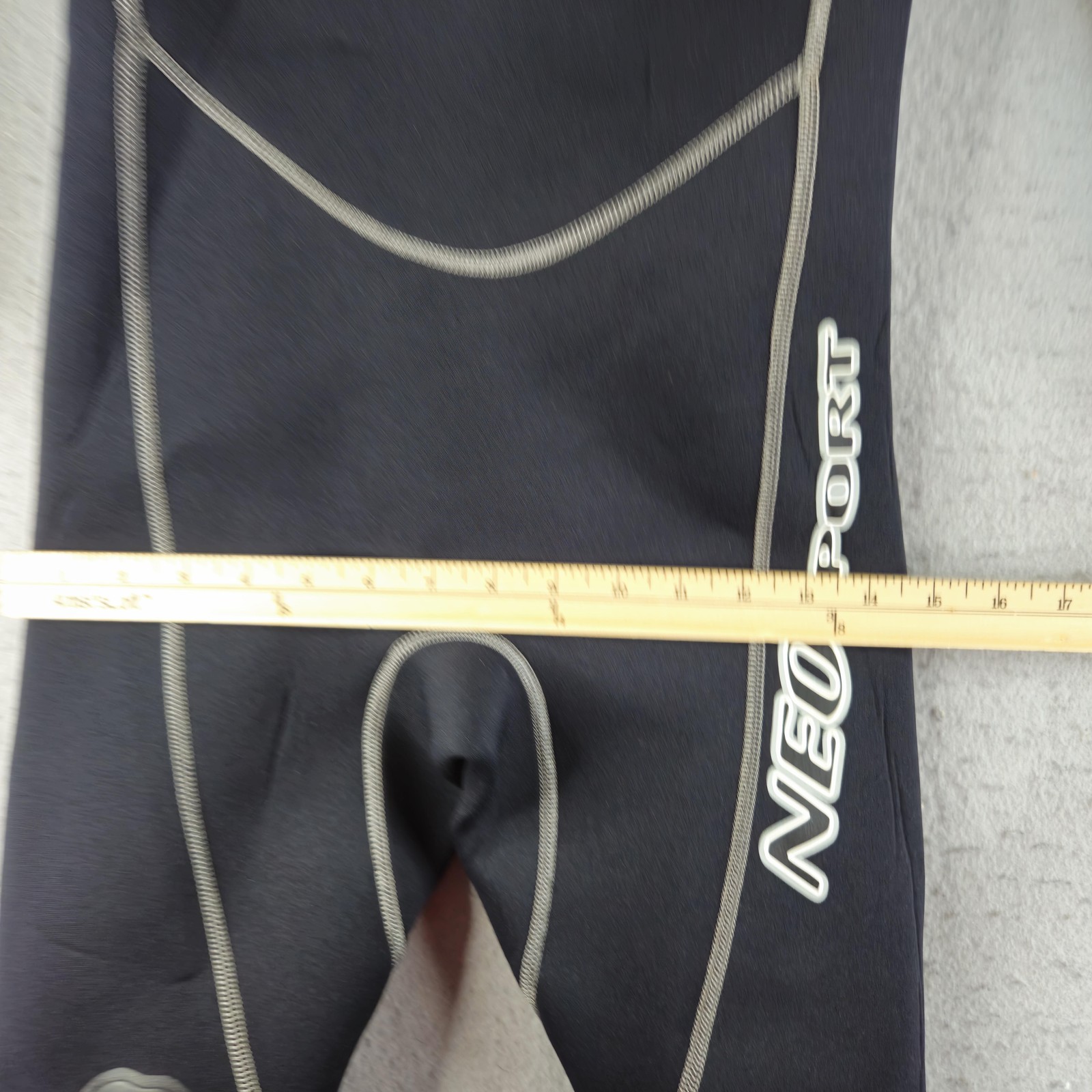NeoSport Wetsuit Full Body Suit Womens Size 14 3/10MM Surf Swim Scuba Black Gray