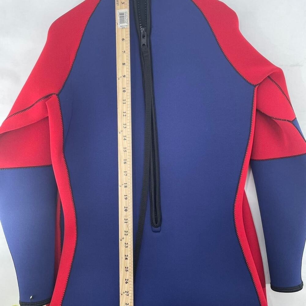 JMJ Red & blue wetsuit with full coverage and zipper closure (unisex)