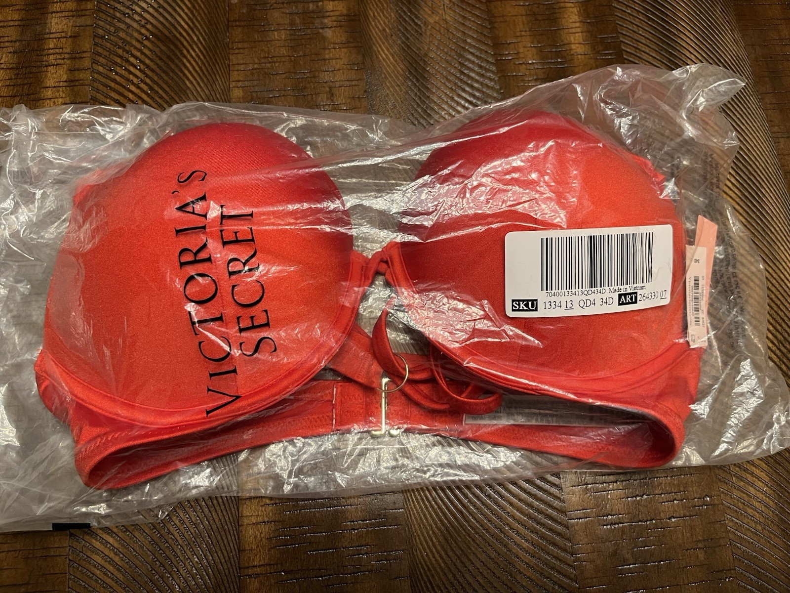 Victoria’s Secret Bombshell Bathing Suit Top. 34 D Push Up