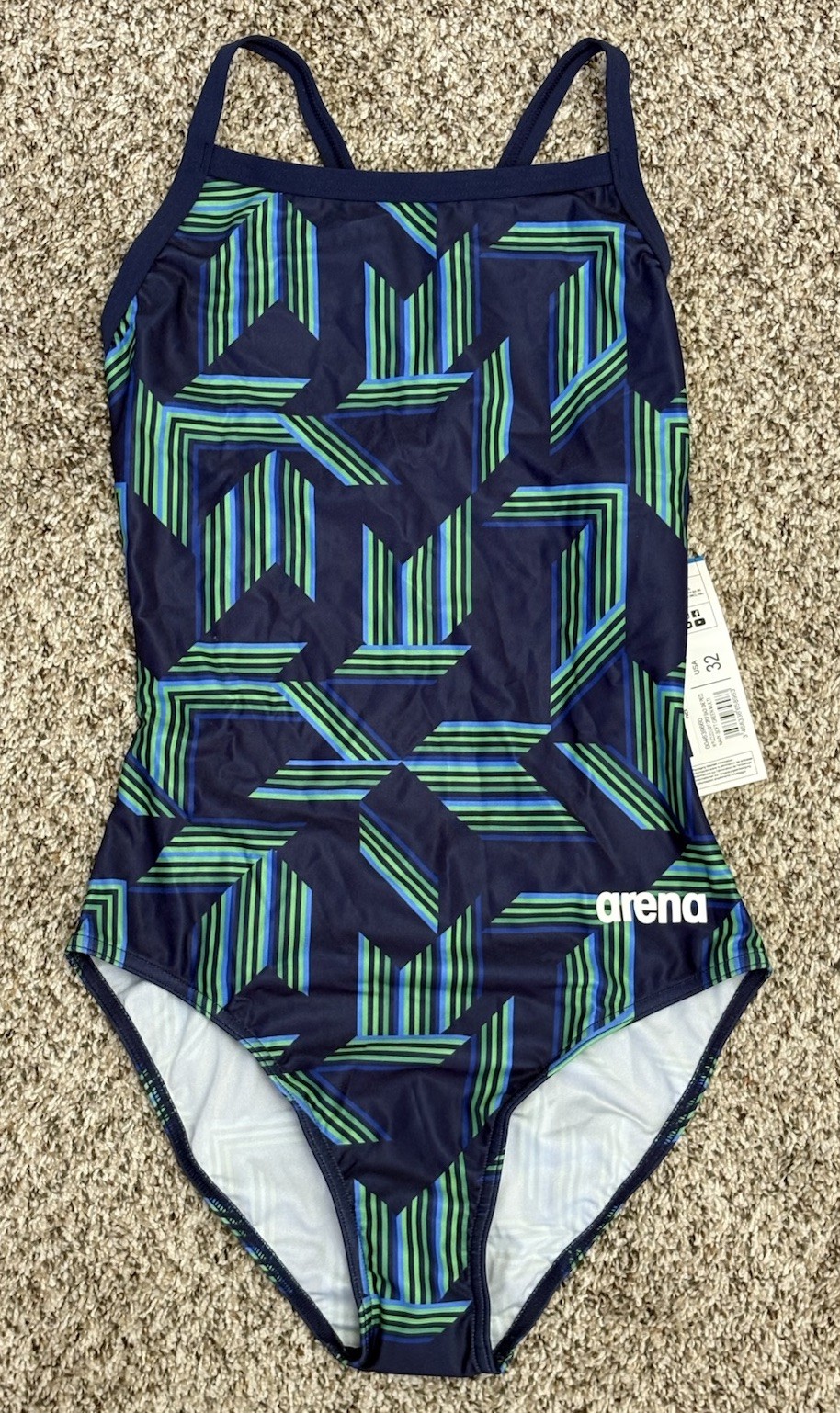 New ARENA Women’s Light Drop Back One Piece Swimsuit Size 32 (Z4-25)
