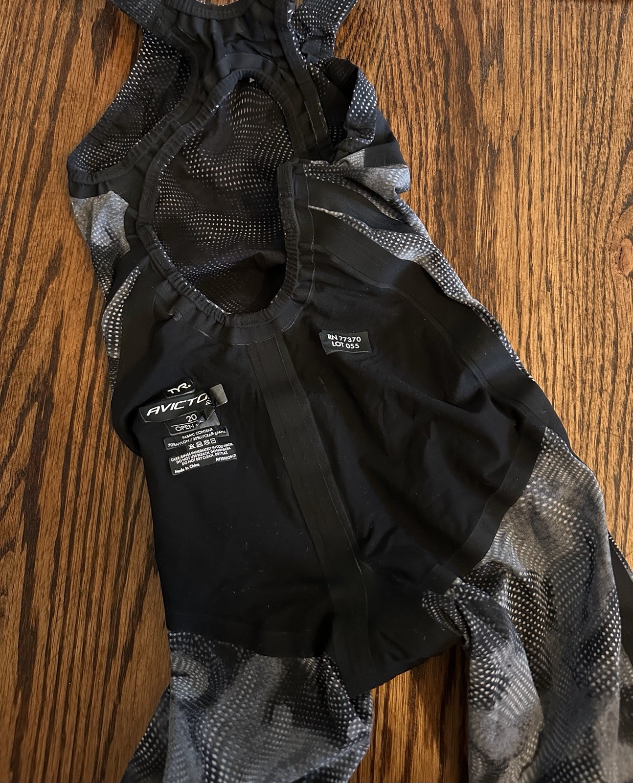 TYR Avictor 2.0 Exolon Open Back Titanium Swim Techsuit Kneeskin — size 20