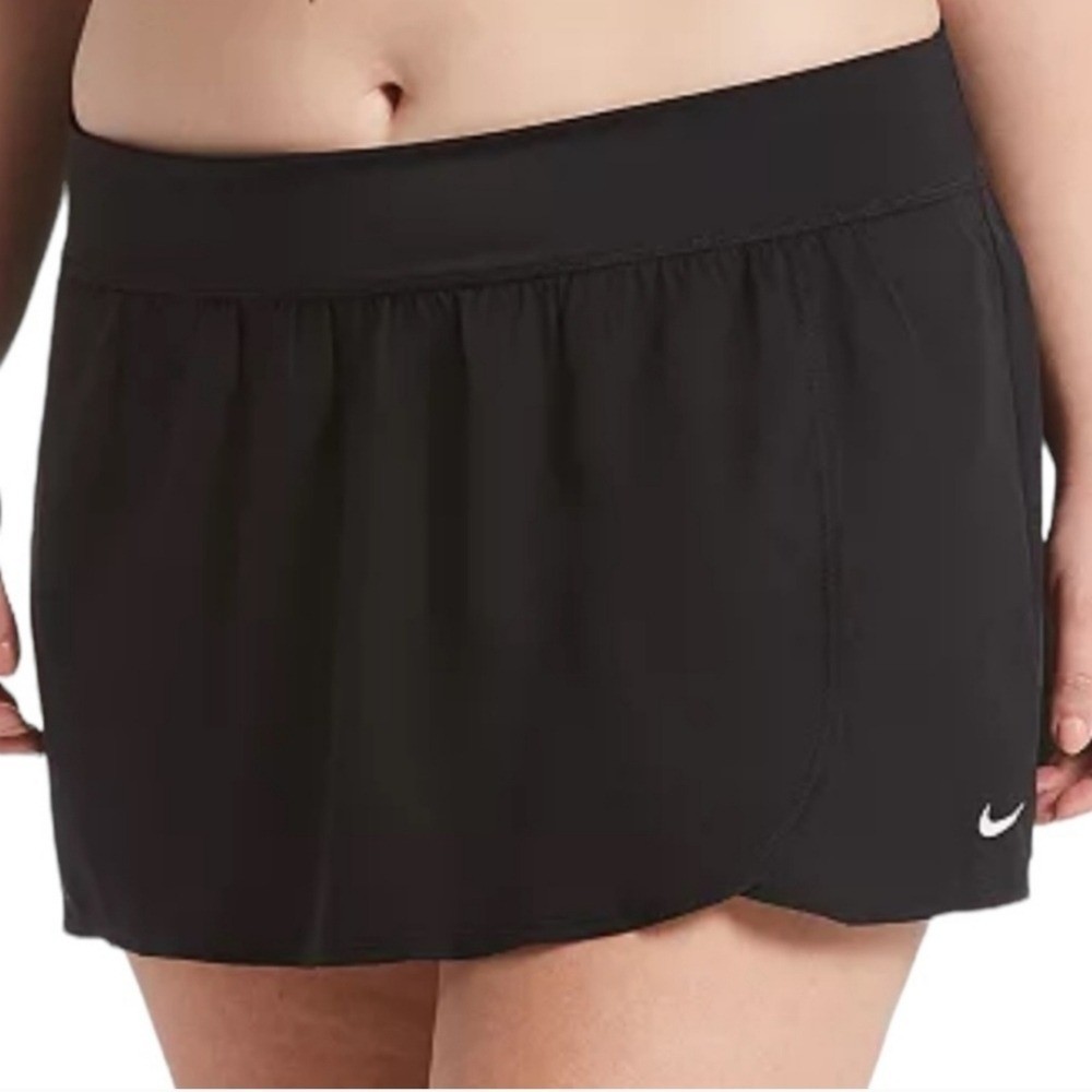 Nike Women’s Plus Size 3x Element Solid Swim Boardskirt Black