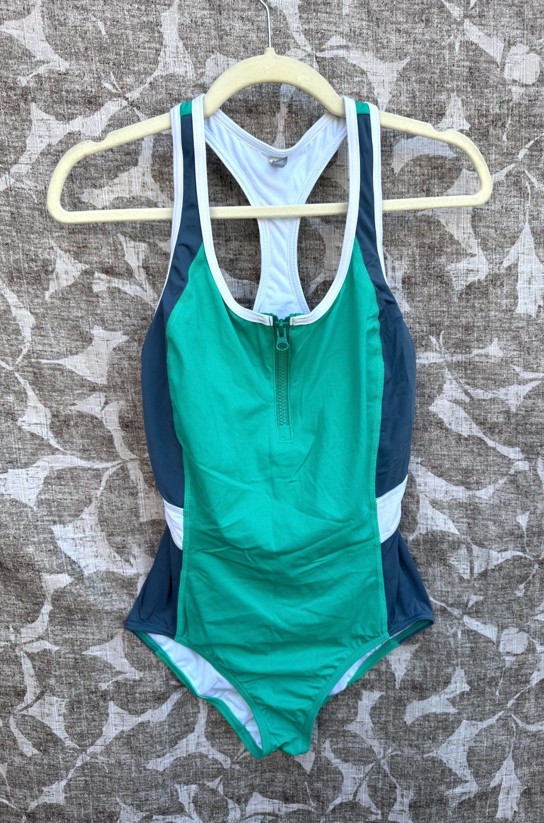 Lands’ End Size 6 Women’s Multicolor One Piece Racerback Swimsuit