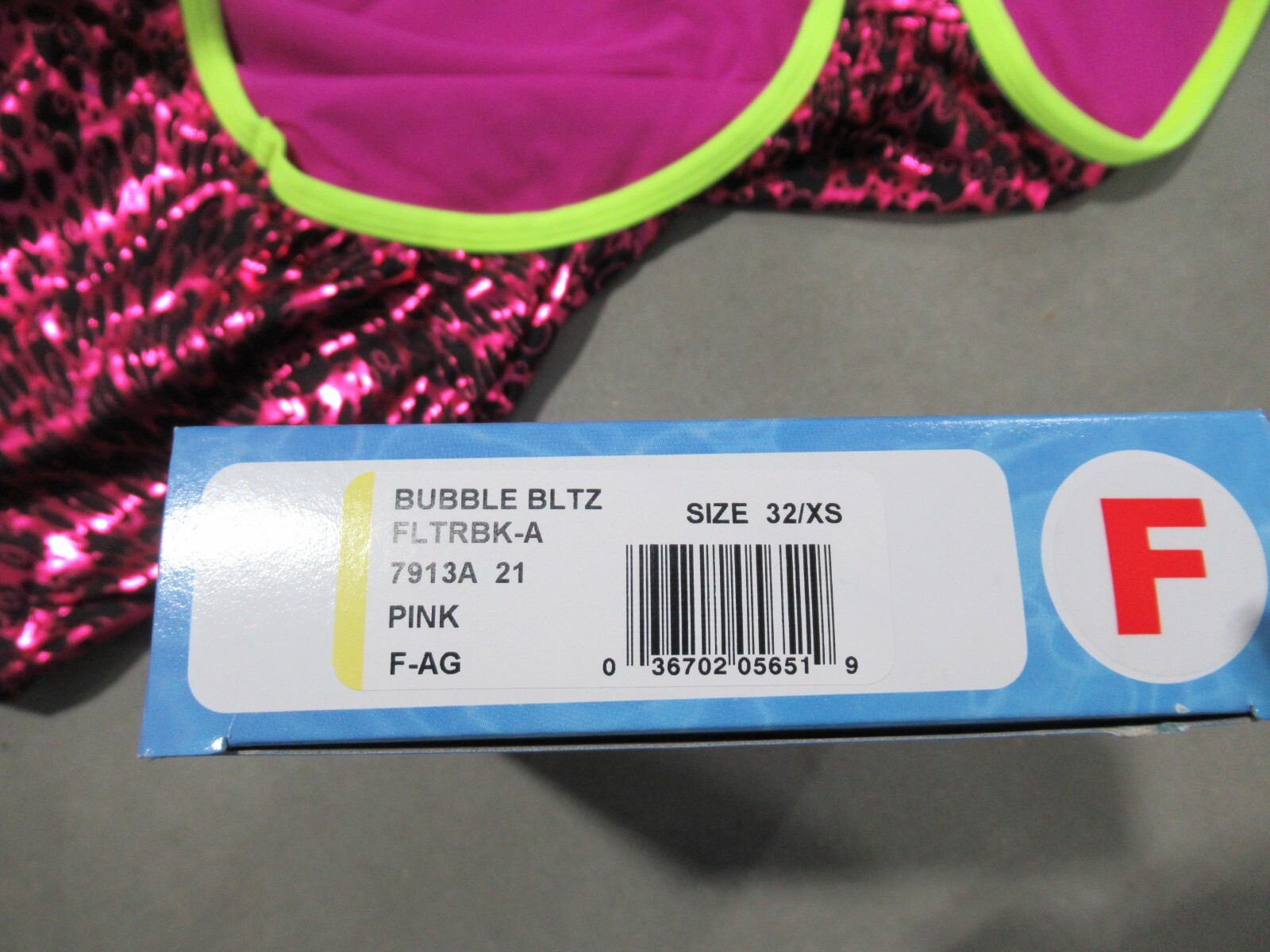 TYR The Finals Bubble Bltz Size 32/XS Pink *NWT*