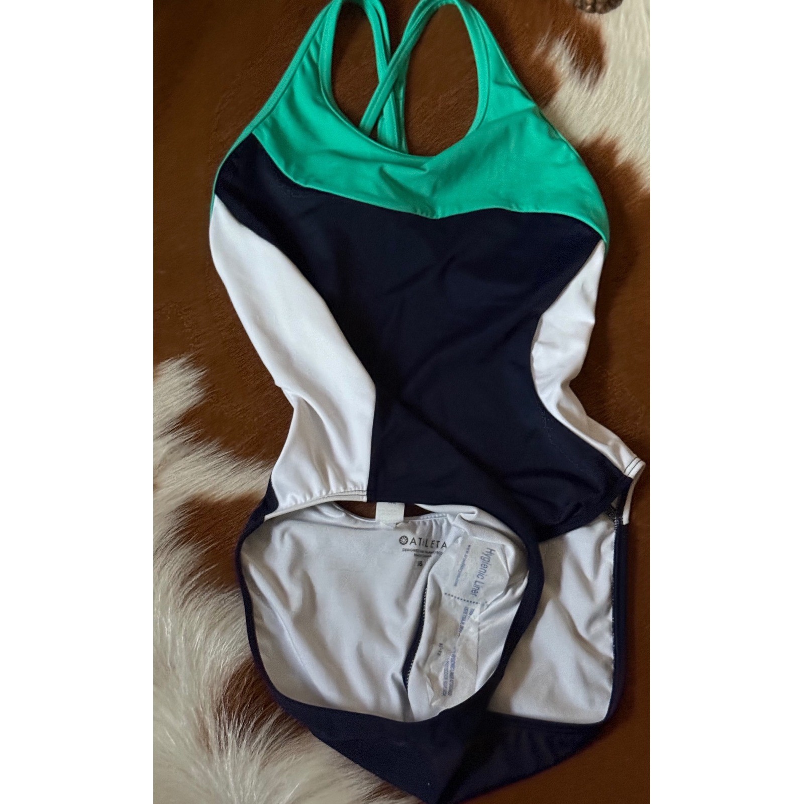Athleta Freestyle Colorblock One Piece Swimsuit Swim Water Sports Resort L/36