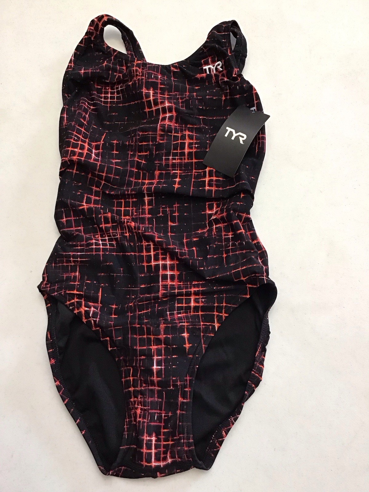 New TYR Women’s Size 30 (S) Atrix Maxfit Swimsuit Black Red Durafast (T12-15)