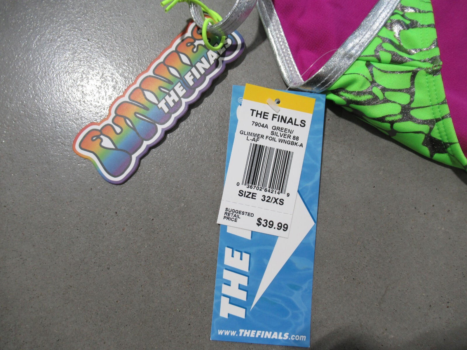 TYR The Finals Glimmer Foil Size 32 XS Green/Silver *NWT*