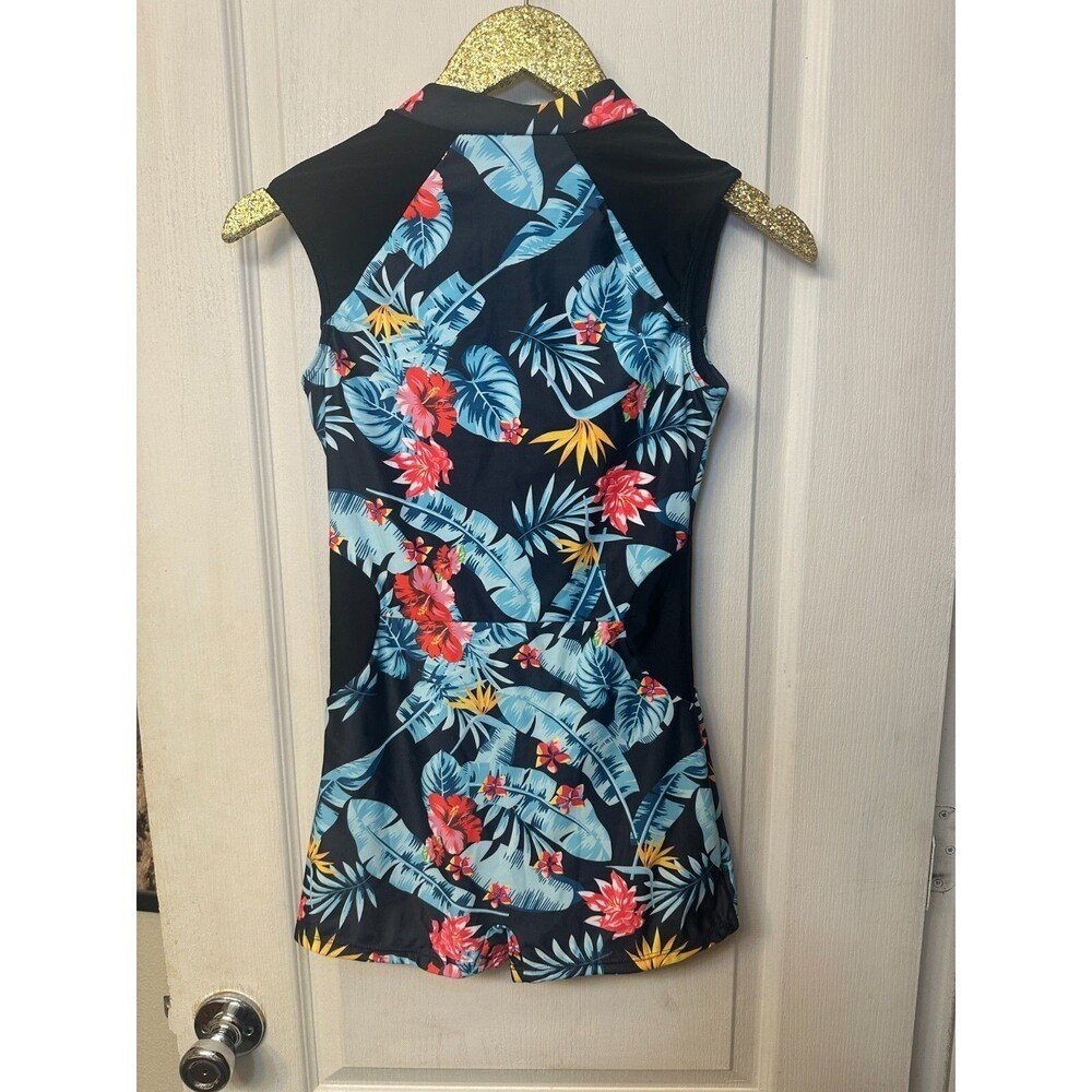 Shein Women’s Floral Wetsuit Swim 1 Piece Size Small