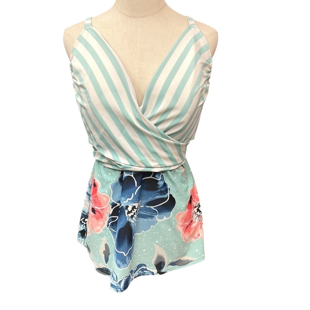 Cacique Women’s Sleeveless Stripe Floral Printed Tankini Swimsuit Top Size