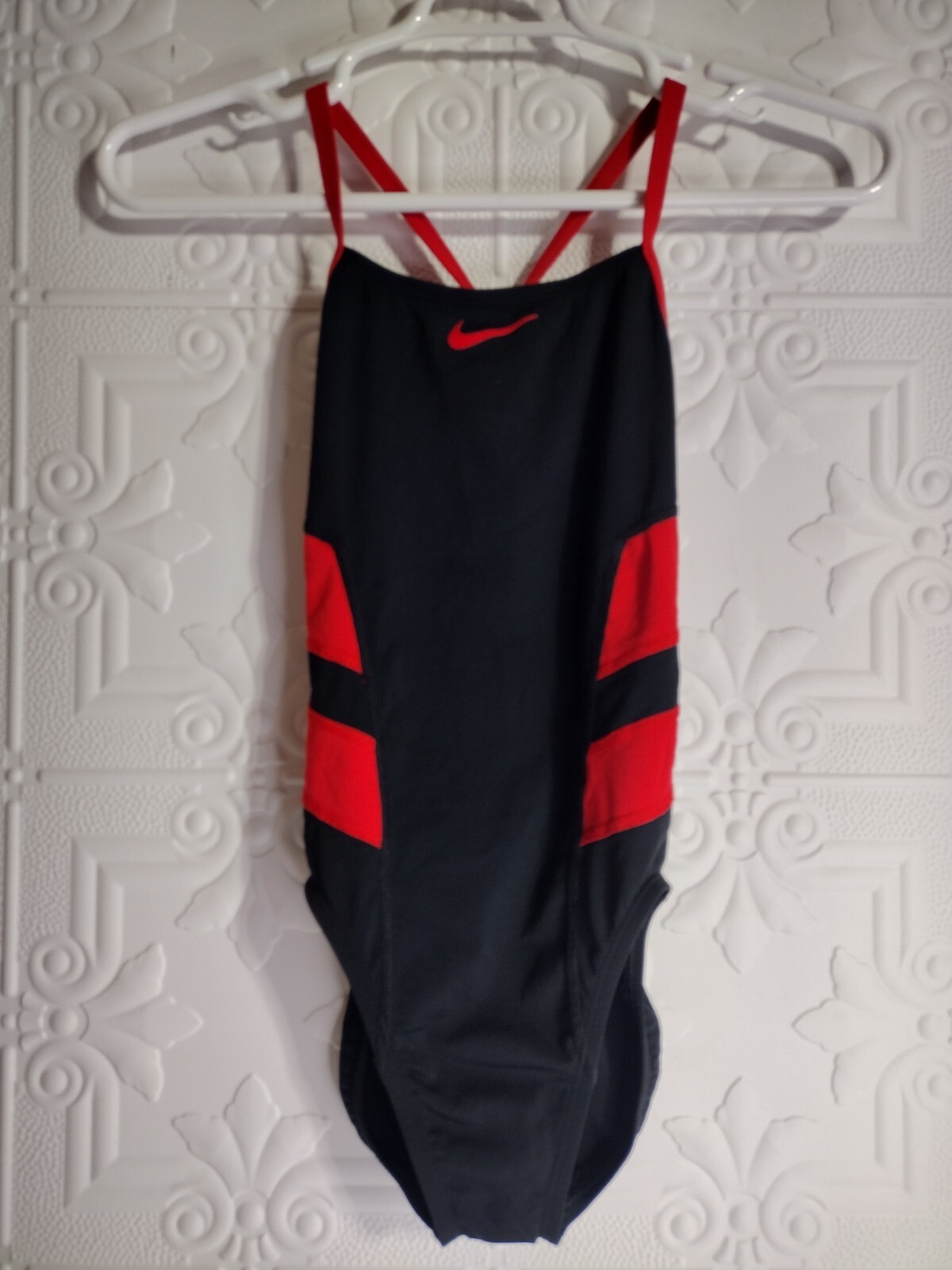 Nike Swimsuit Vex Racerback One Piece Colorblock Black Red Women’s Sz 32/6