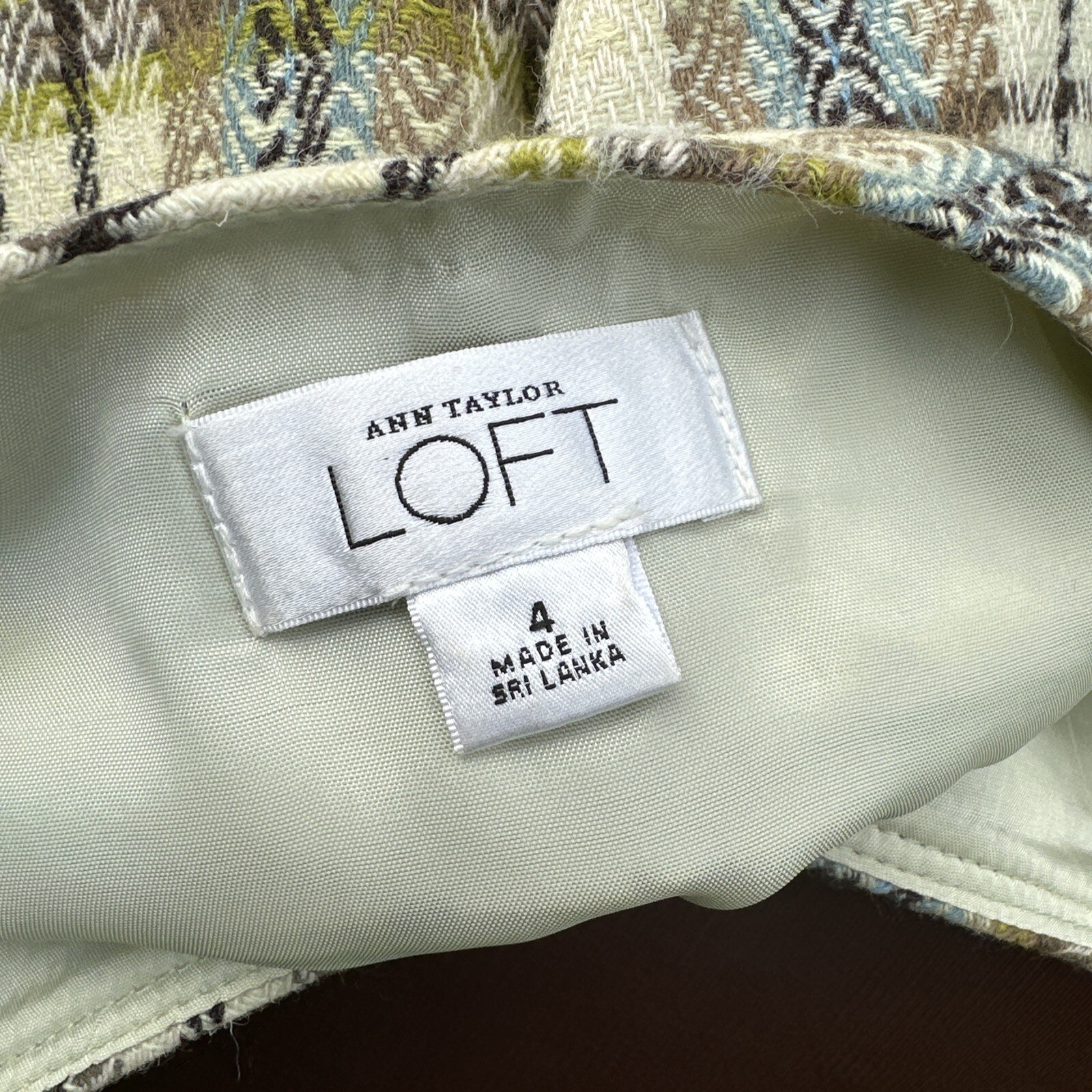 NWOT ANN TAYLOR LOFT WOMENS SKIRT SIZE 4”