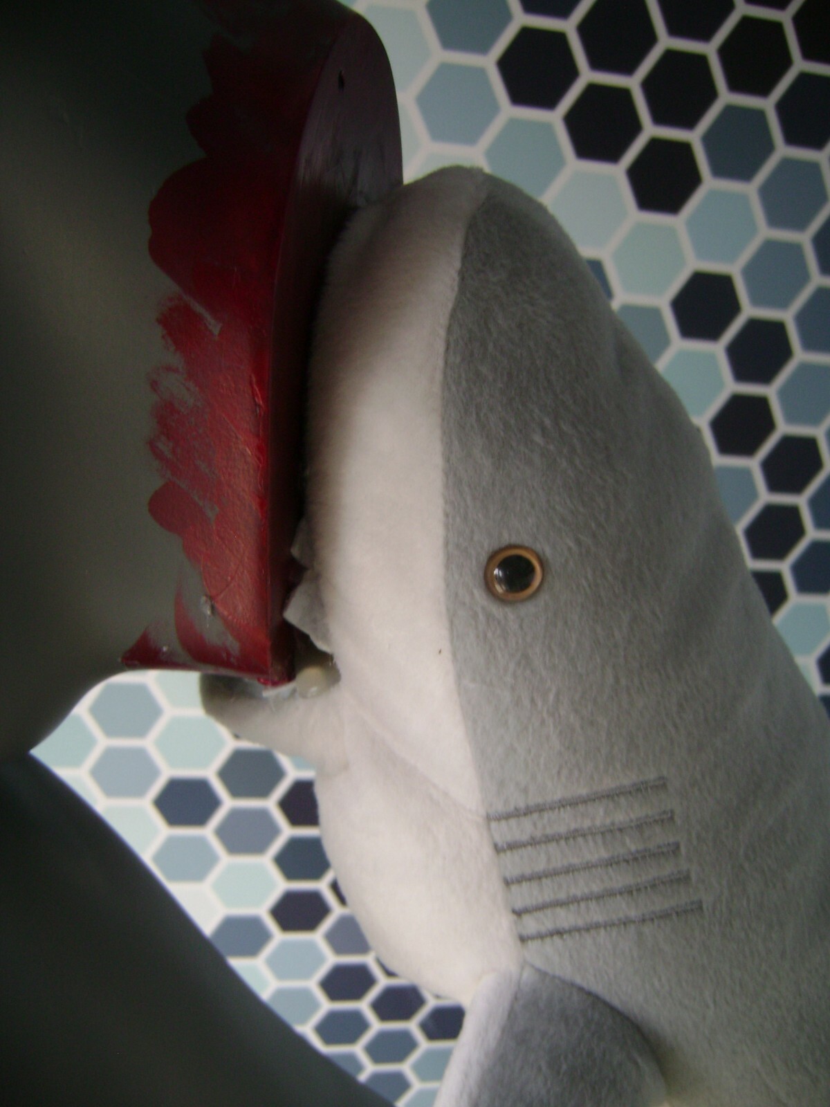GRAY MANNEQUIN FEMALE POSED W/ BEACH SHARK LEG
