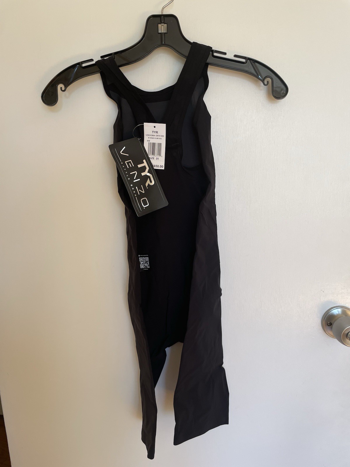 TYR Women’s Venzo Closed Back Swimsuit USA Black 25
