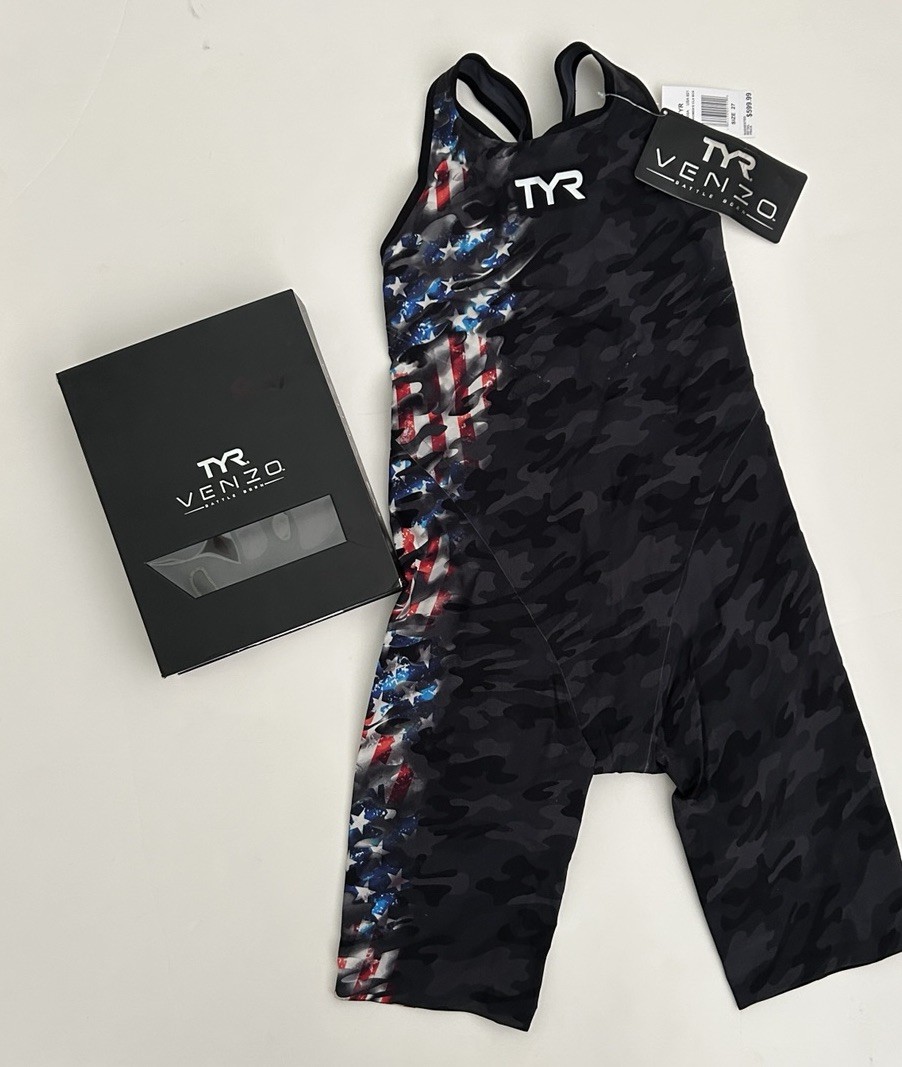 TYR Venzo Women’s Knee Skin Size 27 Black Camo Open Back Swimsuit Swimming NEW
