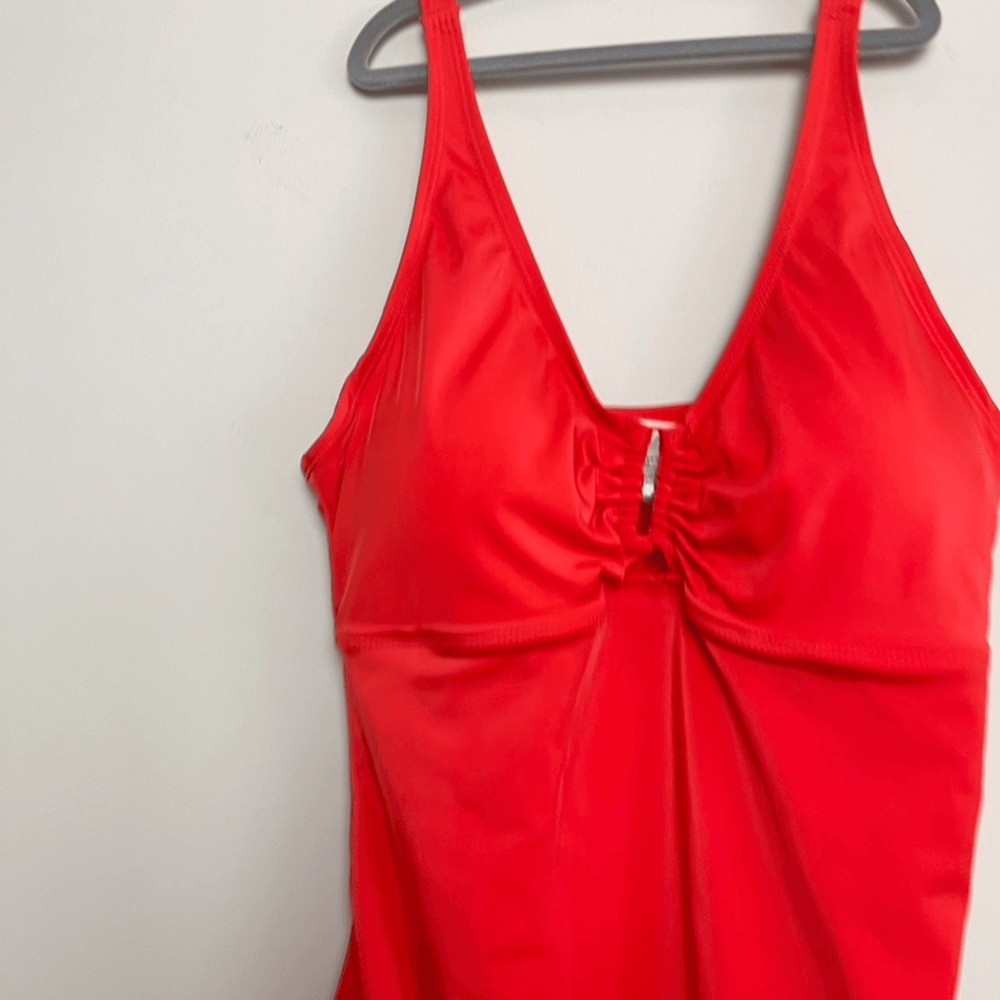 Serra Red Keyhole Front Padded Pull On One Piece Swimsuit Women’s Sz L