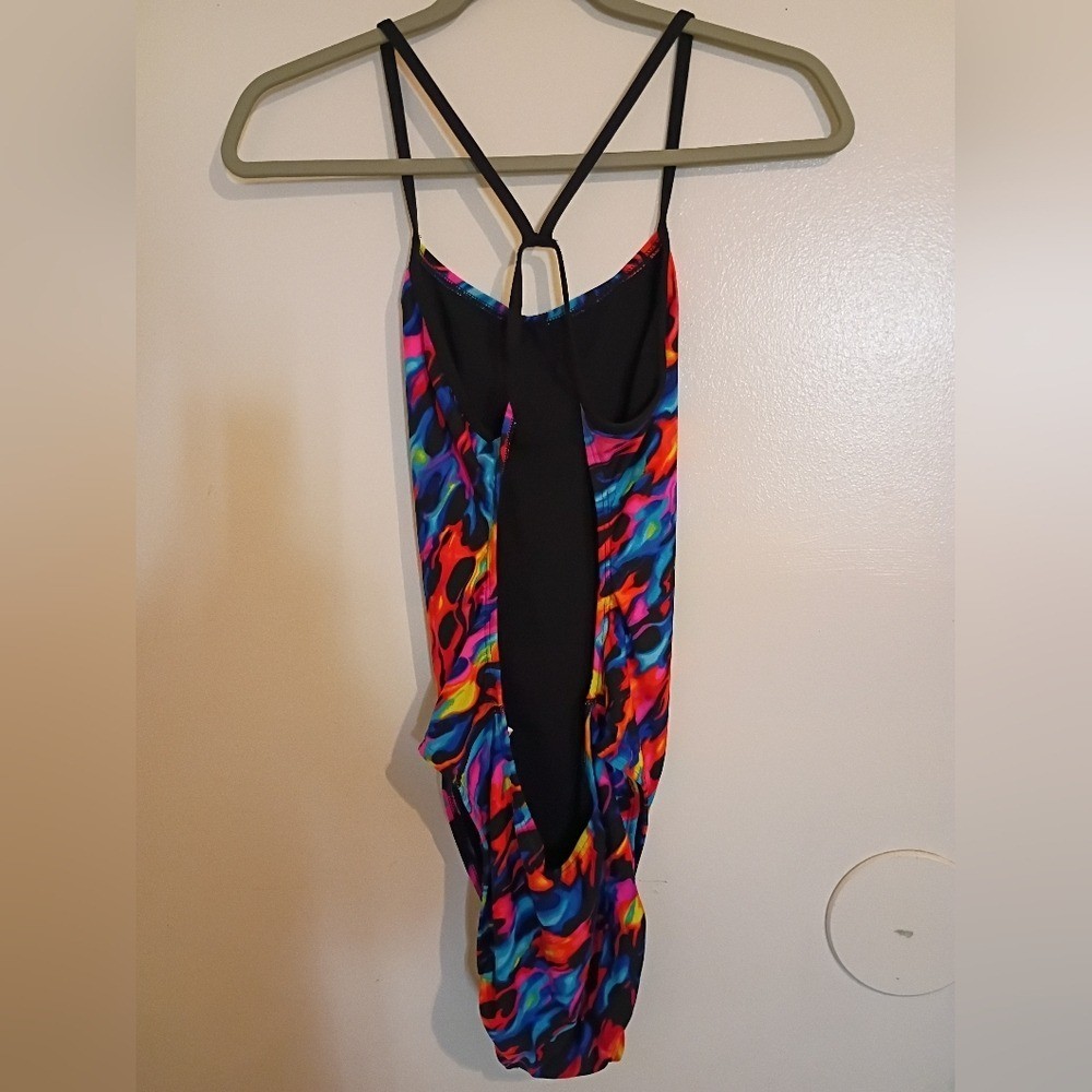 TYR Women’s Black and Multicolor Performance Swimsuit Sz M 8/10