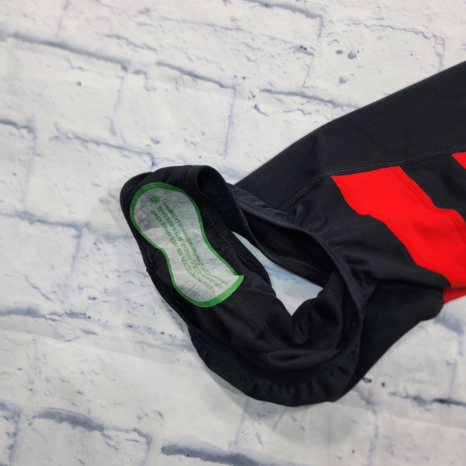 Nike Swimsuit WOMENS SIZE 32 Vex Racerback One Piece Colorblock Black Red Swim