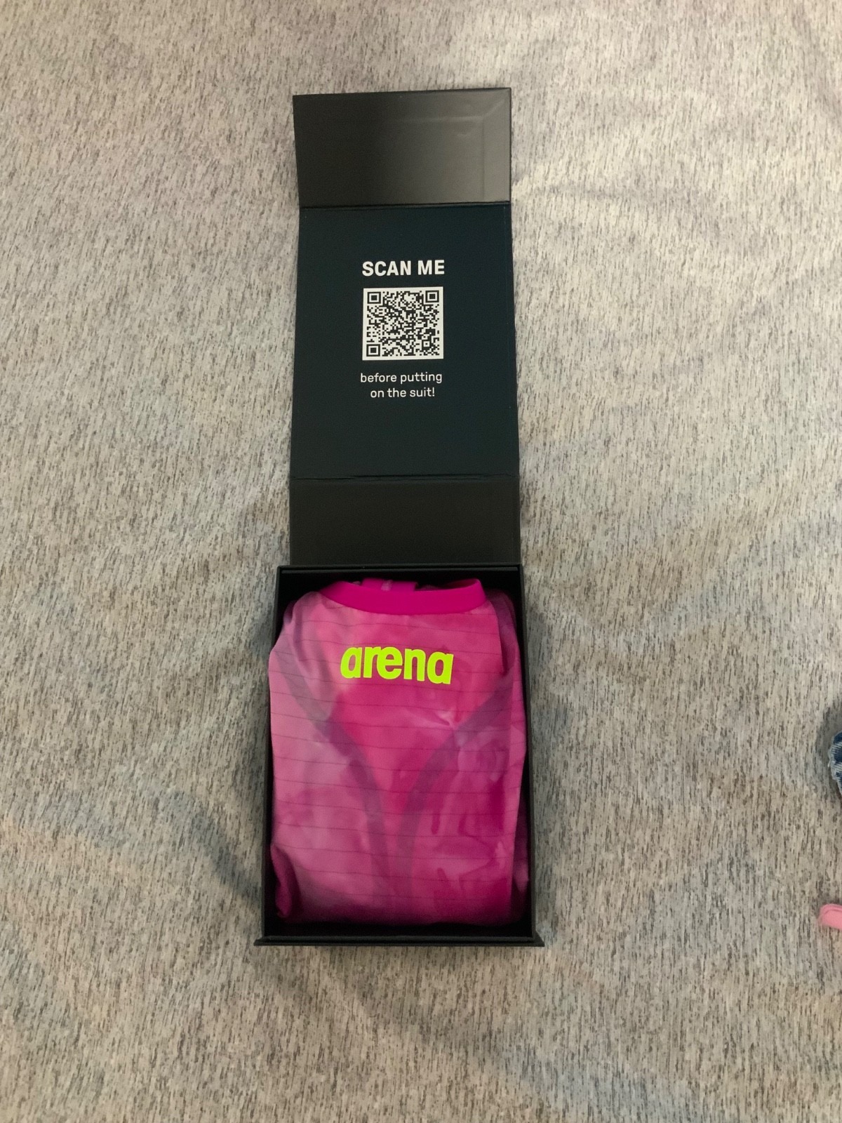 ARENA Women’s Open-Back Carbon Air2 Racing Suit Size 26 Brand new with tag