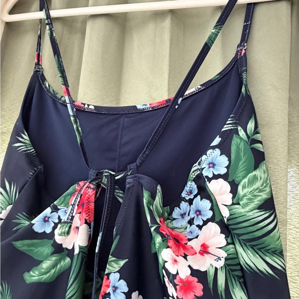 Old Navy Hawaiian Floral Swimsuit 1 Piece Tie Back Size XL Spring Vacation