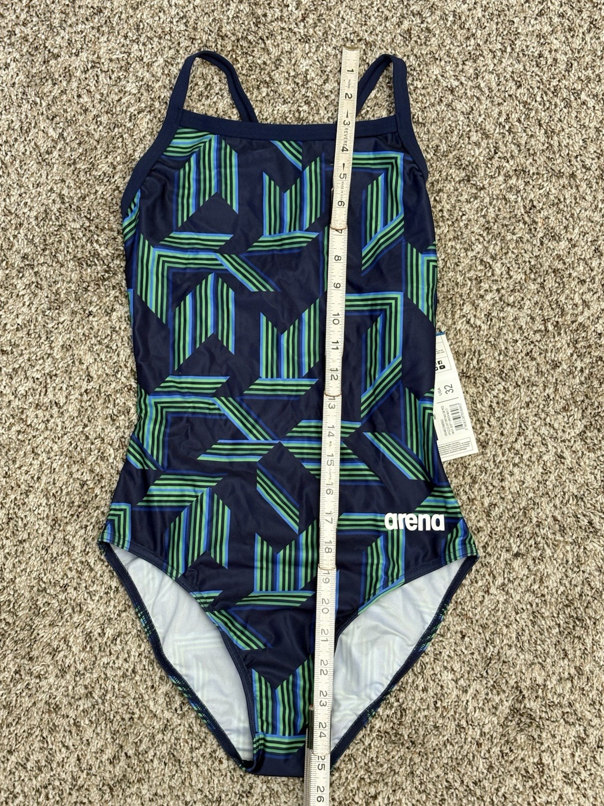 New ARENA Women’s Light Drop Back One Piece Swimsuit Size 32 (Z4-25)