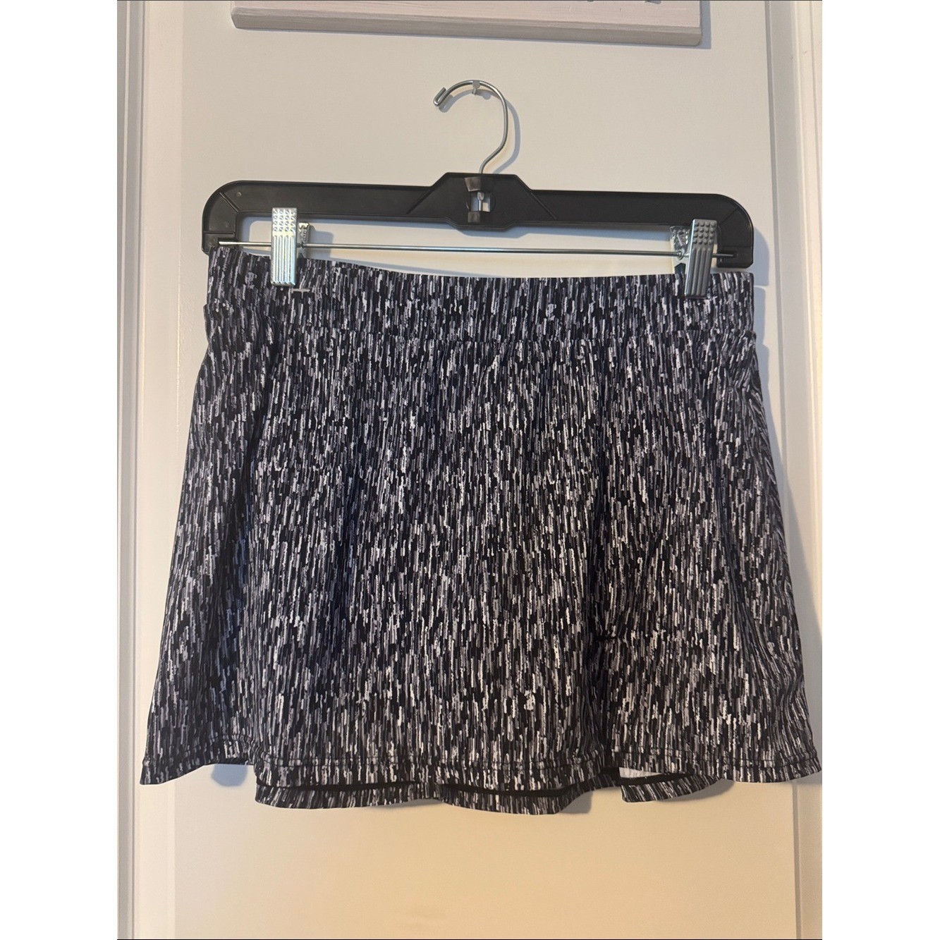 Miraclesuit X Talbots Swim light control Skirt Womens 8 gray/black slit