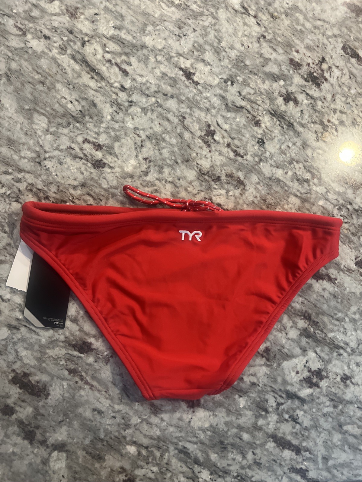 TYR ECO Women’s classic red Lifeguard Bikini swimsuit Bottom Size Small 4/6- NEW