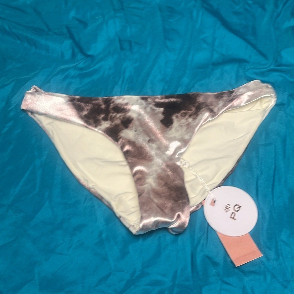 New PQ Swim VIR Tube Bandeau Top and Full Ruched Bottoms Size M