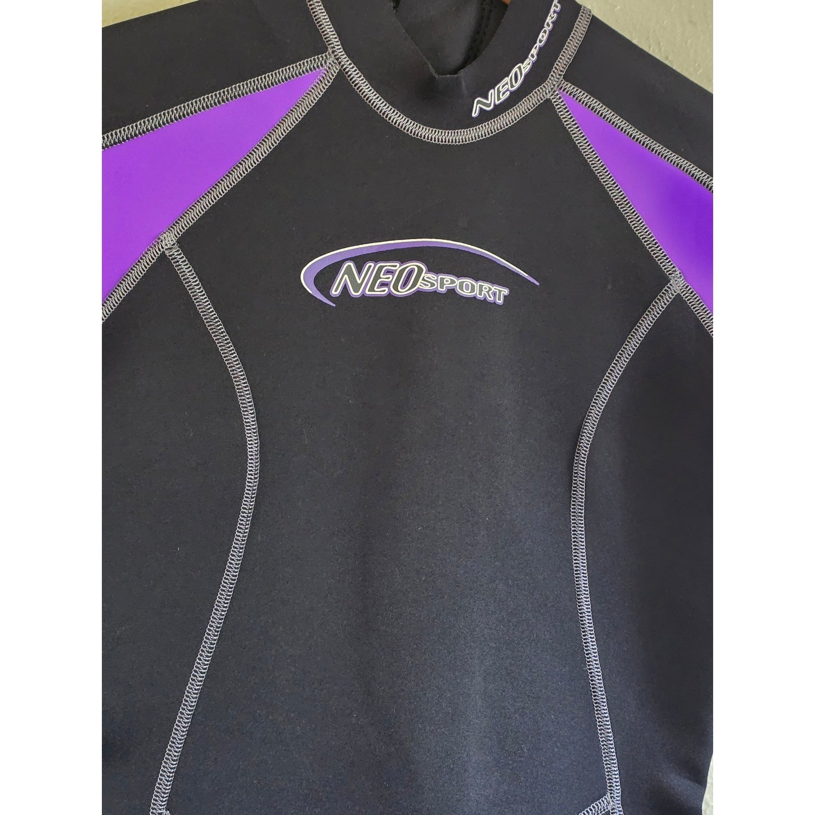 NeoSport Womens Shorty Wetsuit Sz 8 Black Purple 2mm Neoprene Scuba Surf Snorkel