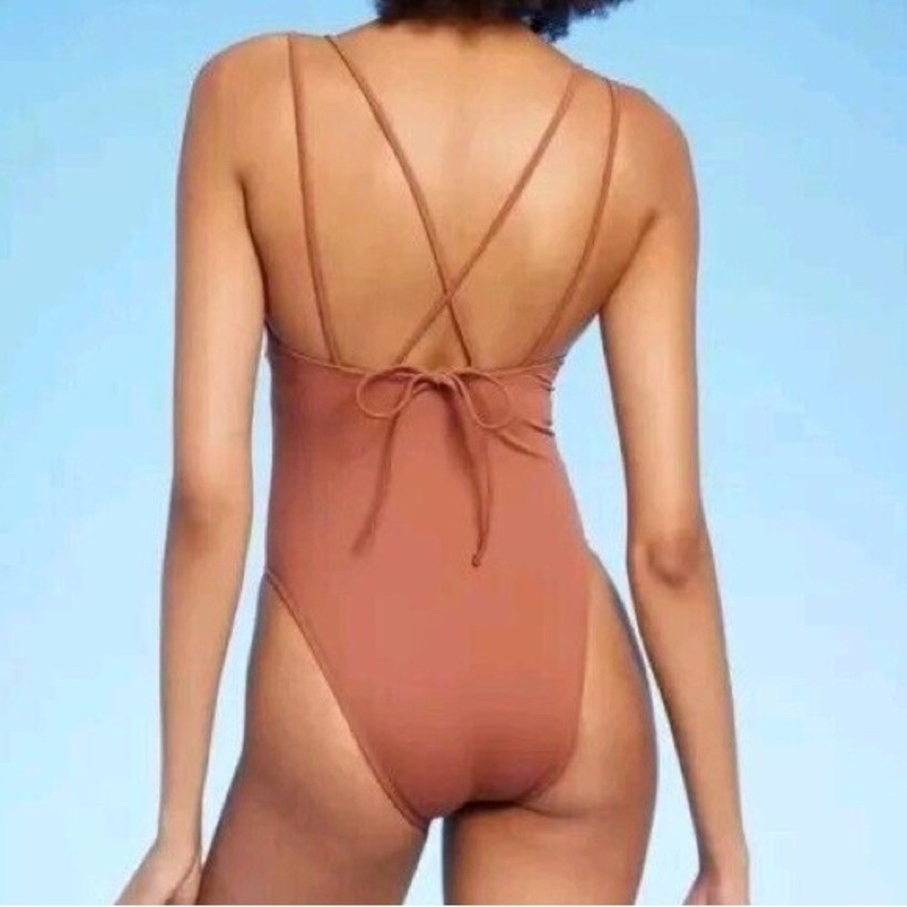 **Shade & Shore Brown One-Piece Swimsuit – Women’s Size Medium**