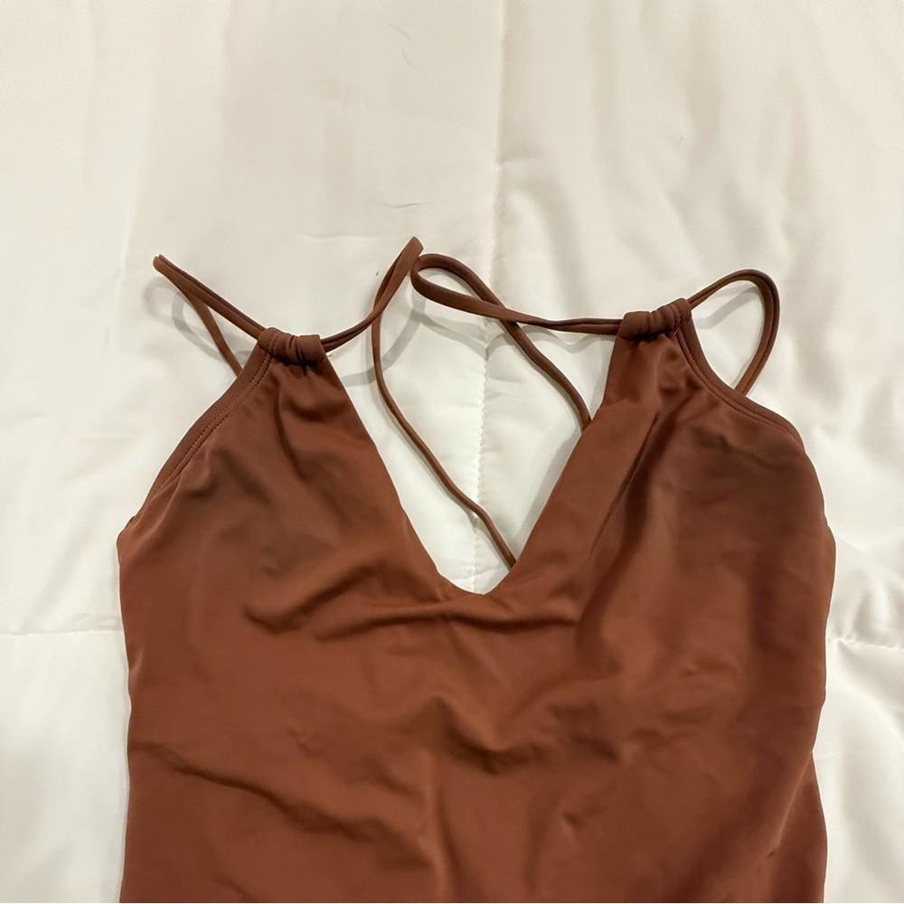 **Shade & Shore Brown One-Piece Swimsuit – Women’s Size Medium**