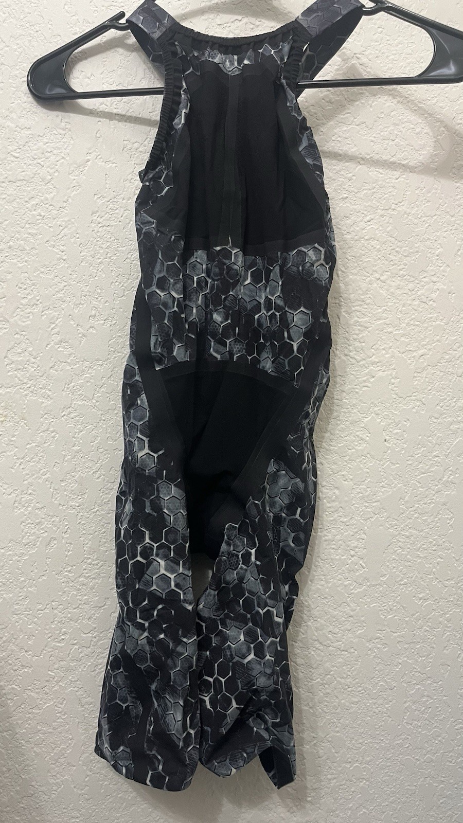 TYR Avictor 2.0 Closed Back Tech Suit Competitive Swimwear Size 27