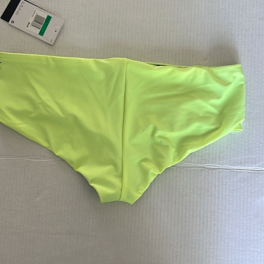 NWT Nike women’s Hydralock Cheeky Swim shorts, size XL ^