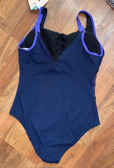 Arena Women’s One Piece Competitive Swimsuit 100% Polyester Size 46 Navy Violet