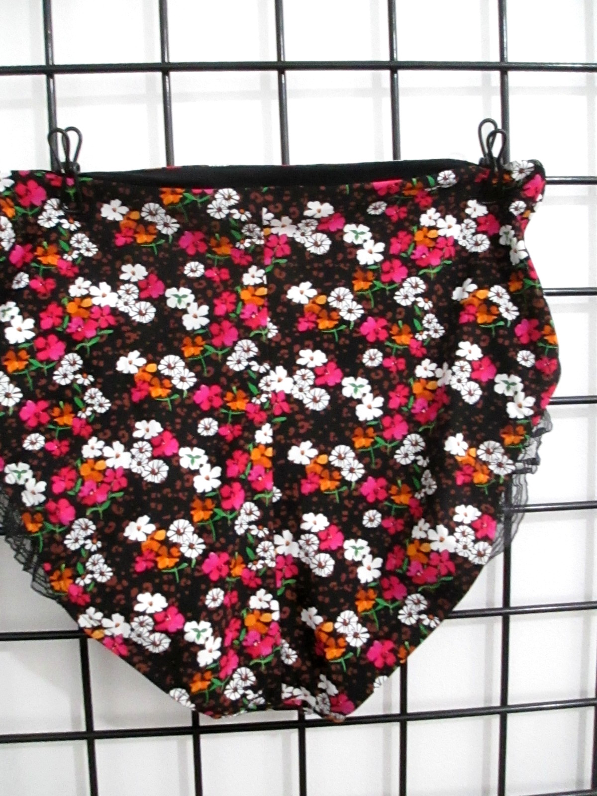 “NEW” SKINNY DIPPERS 🌸 SIZE XL==DAISY DUKE / FLORAL / SWIM SUIT BOTTOM