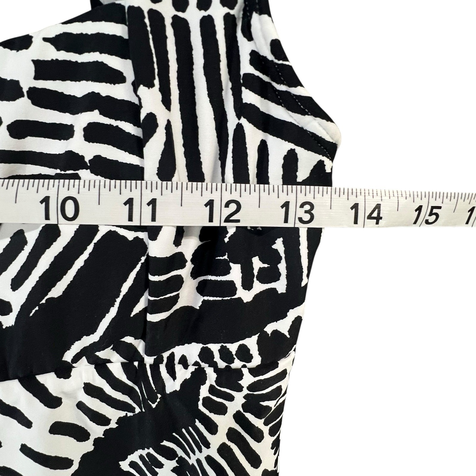 Sea Level Swim Tankini Top US 6 Black White Multifit Cup Convertible Sustainable