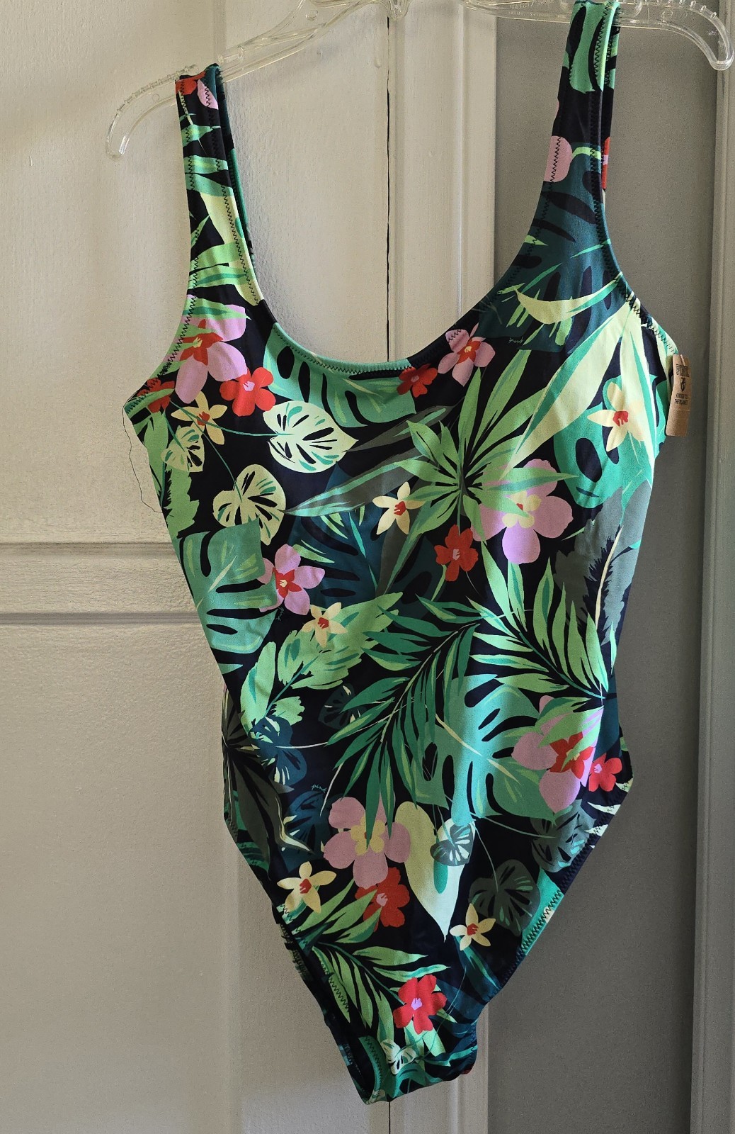 Victoria’s Secret Pink Tropical Floral Scoop Neck Swimsuit Black size M
