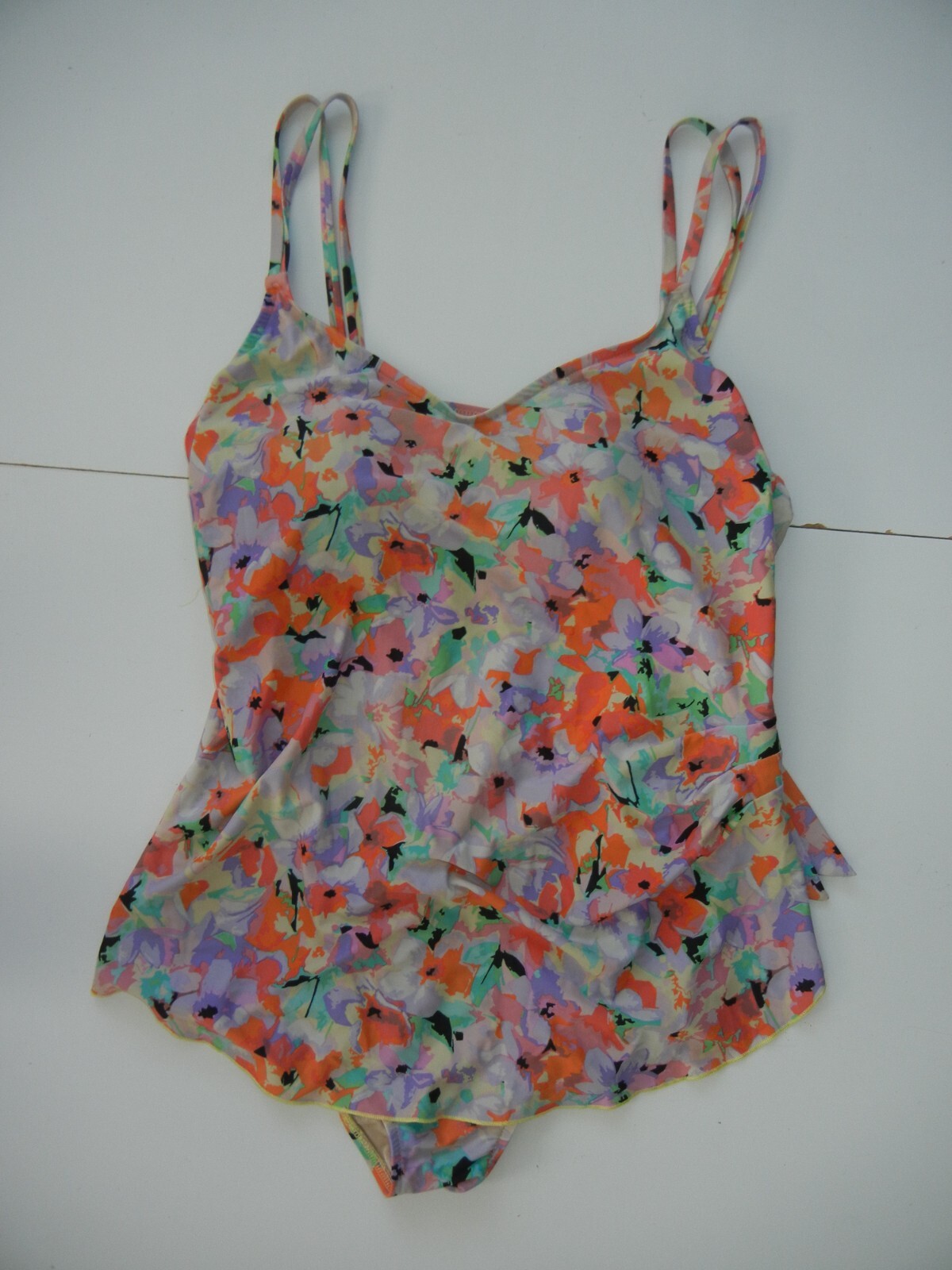 MAXINE OF HOLLYWOOD Colorful Pink SKIRTED ONE-PIECE SWIMSUIT Pool Beach Women 22