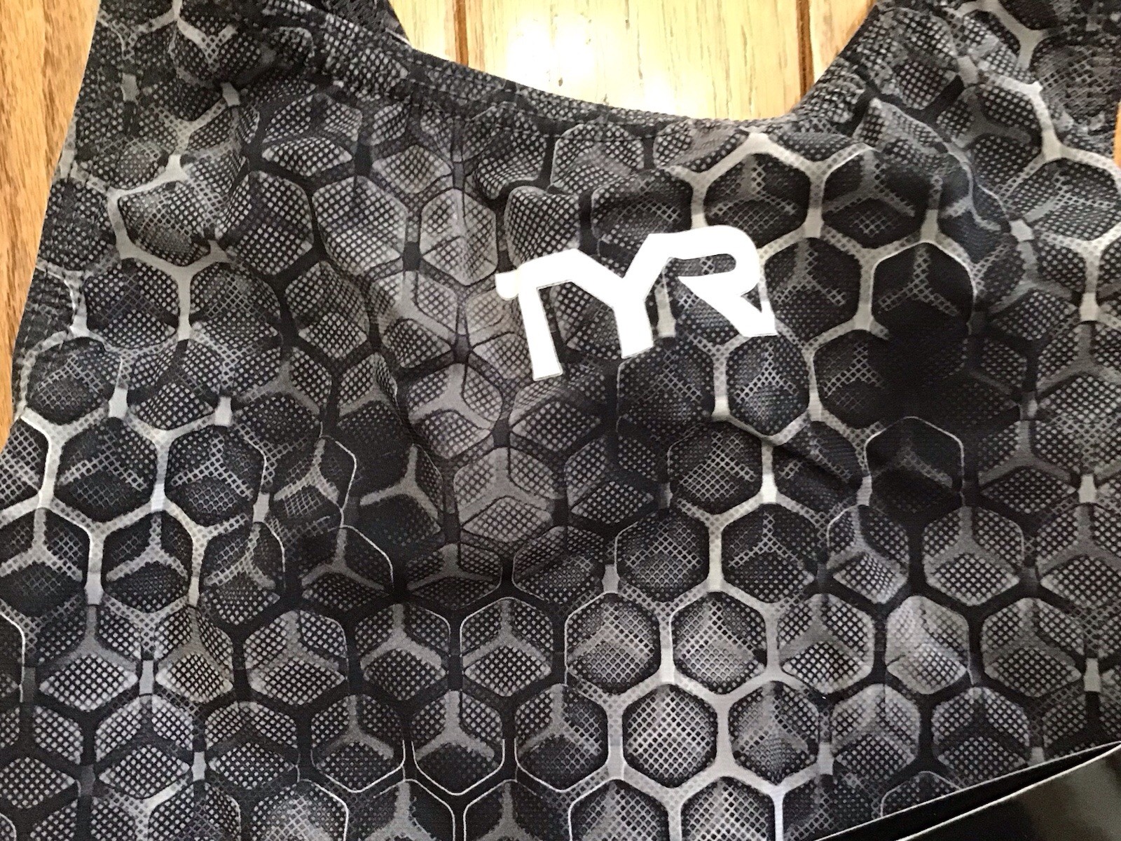 New TYR THRESHER Akurra Women Size 20 Gray Swimsuit Compression (T1-4)