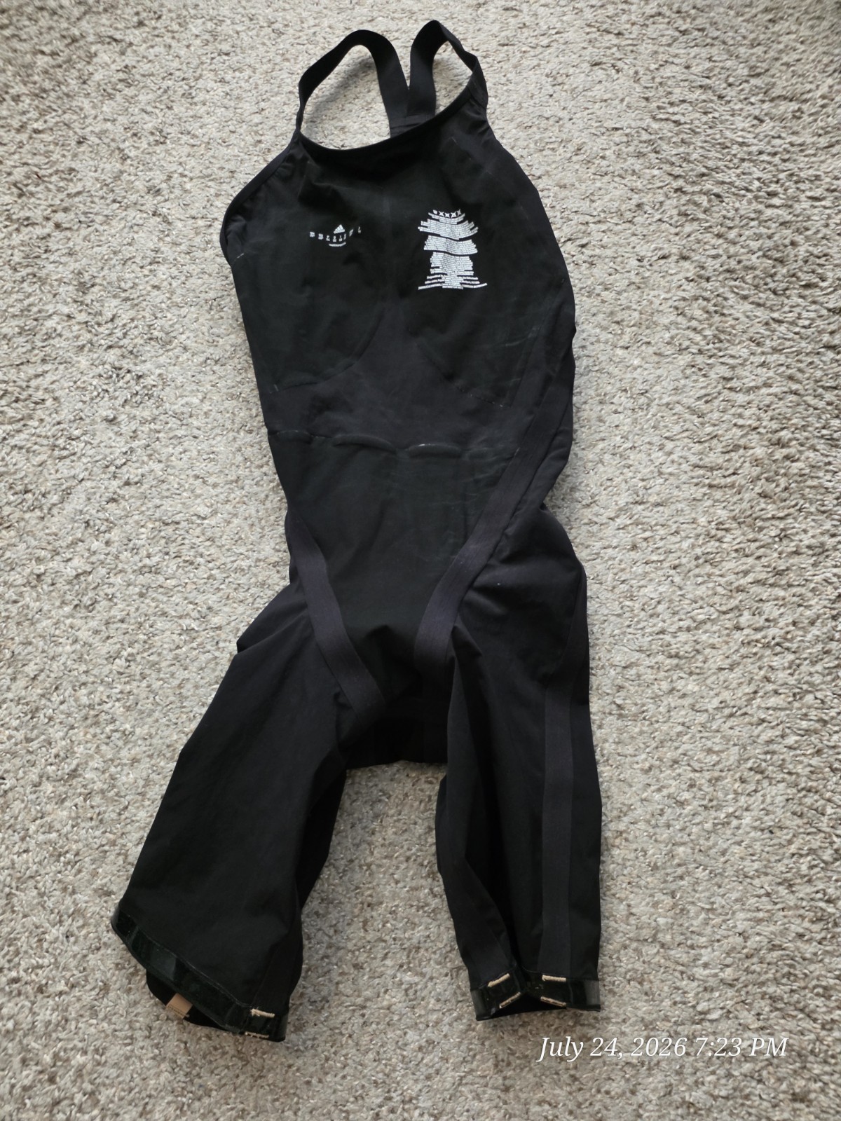 Adidas Women’s Kneeskin Black/Gold Size 28