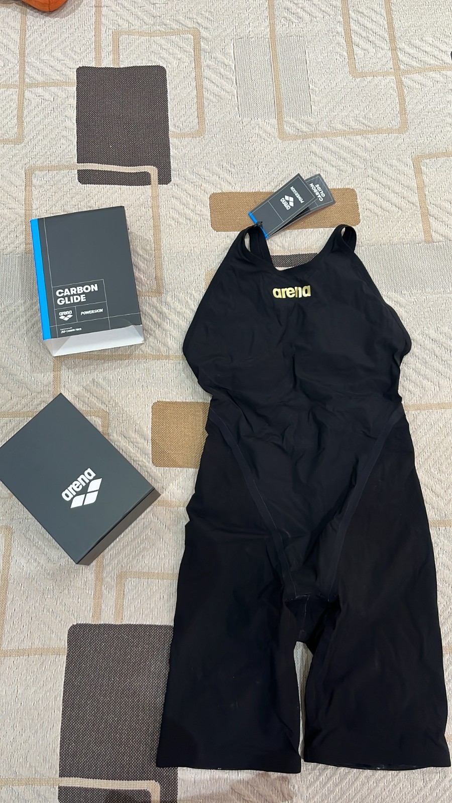 Brand New – Arena Carbon Glide Black Closed Back Tech Suit Size 26