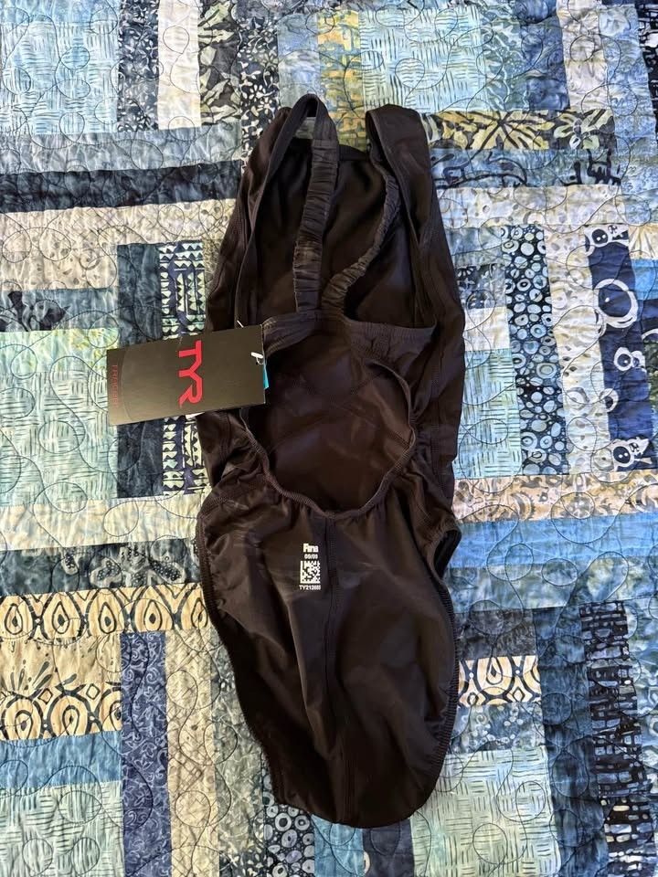 TYR Tracer Light Aerofit Size Women’s 30 Tech Suit Color Black