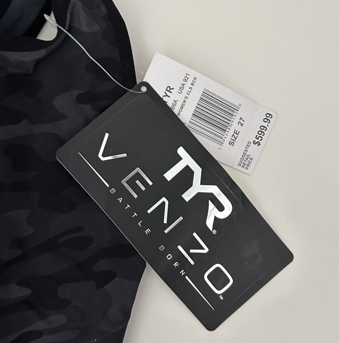 TYR Venzo Women’s Knee Skin Size 27 Black Camo Open Back Swimsuit Swimming NEW