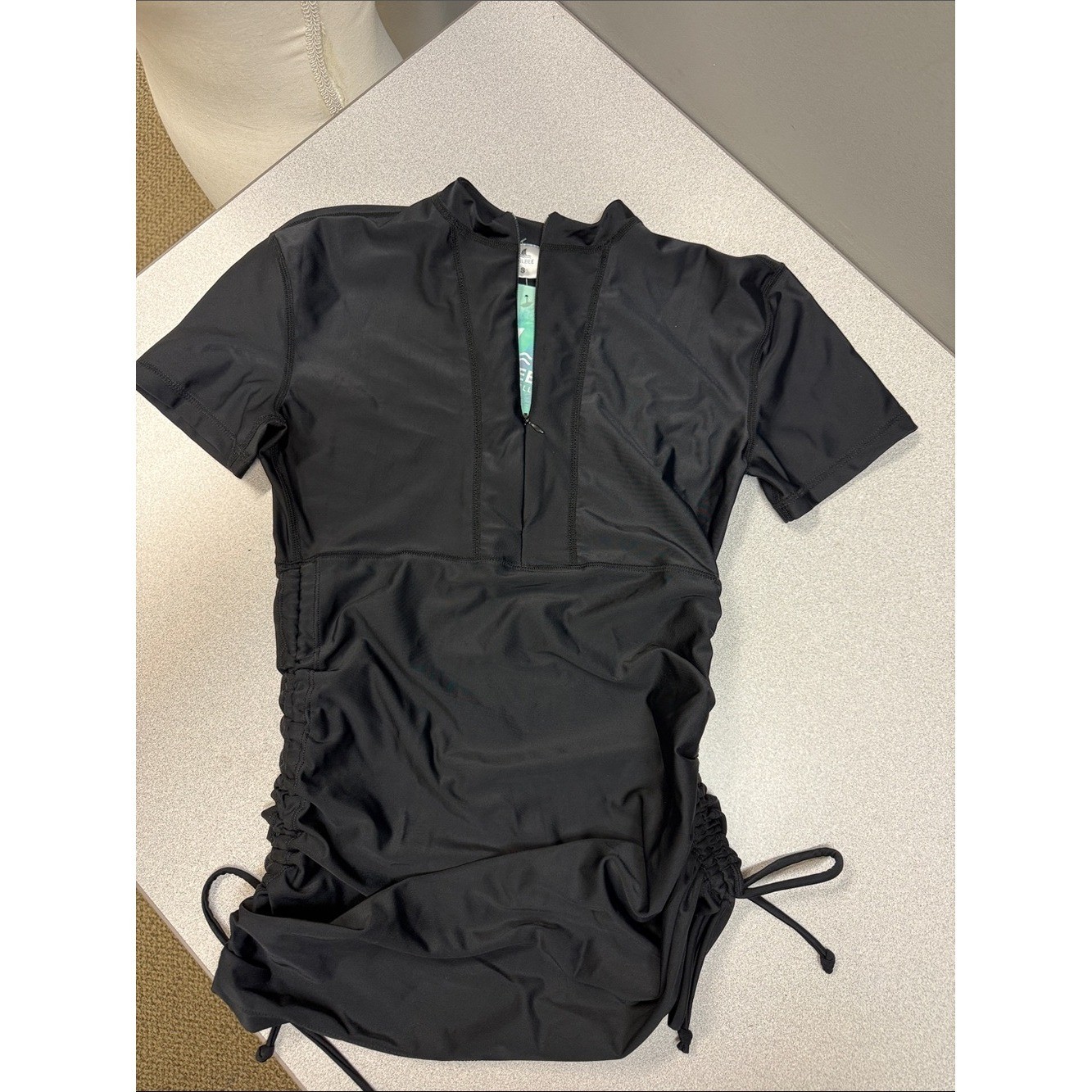 Sailbee Women’s Short Sleeve Rash Guard NWT Sz Small
