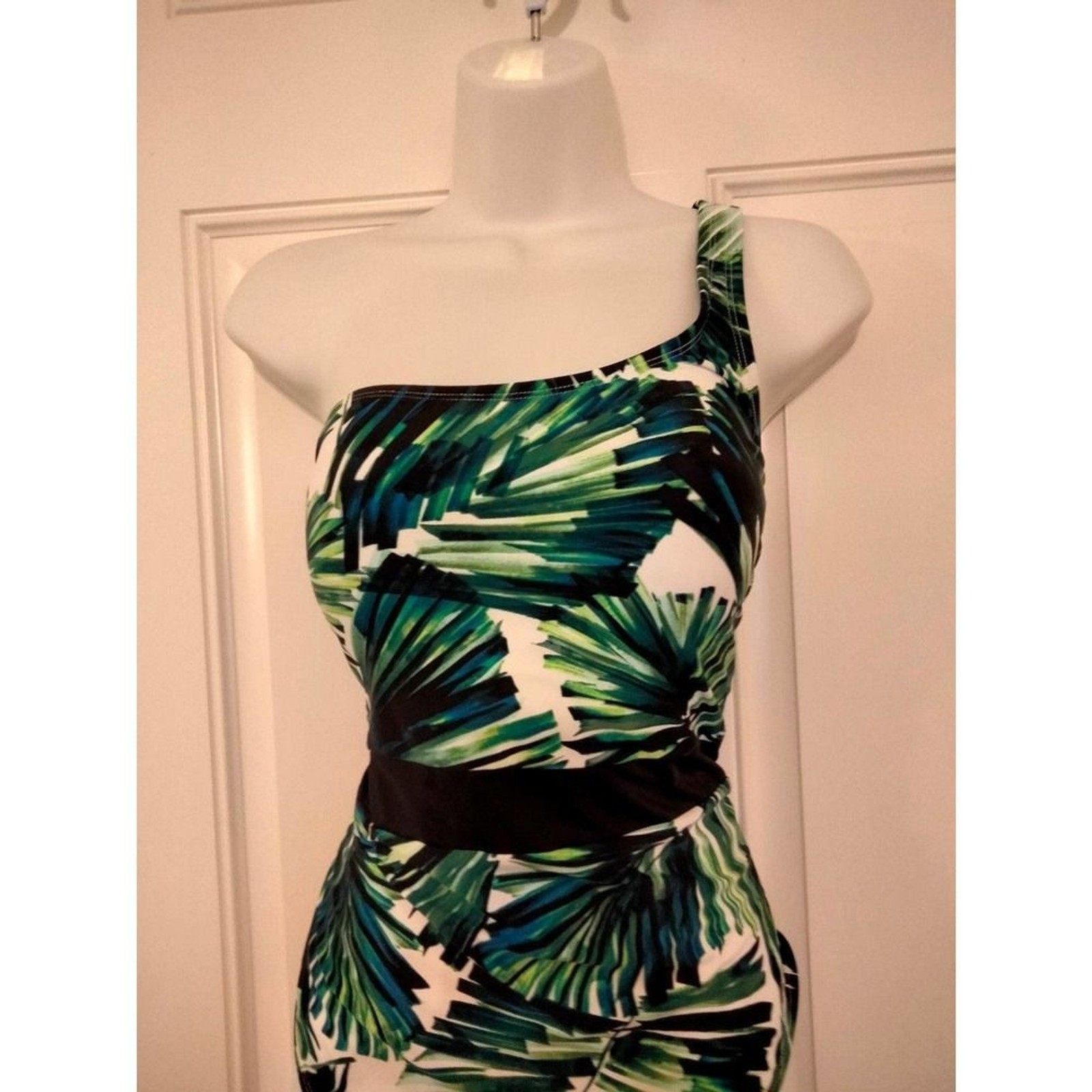 One Piece tropical leaf design Swimsuit women XL