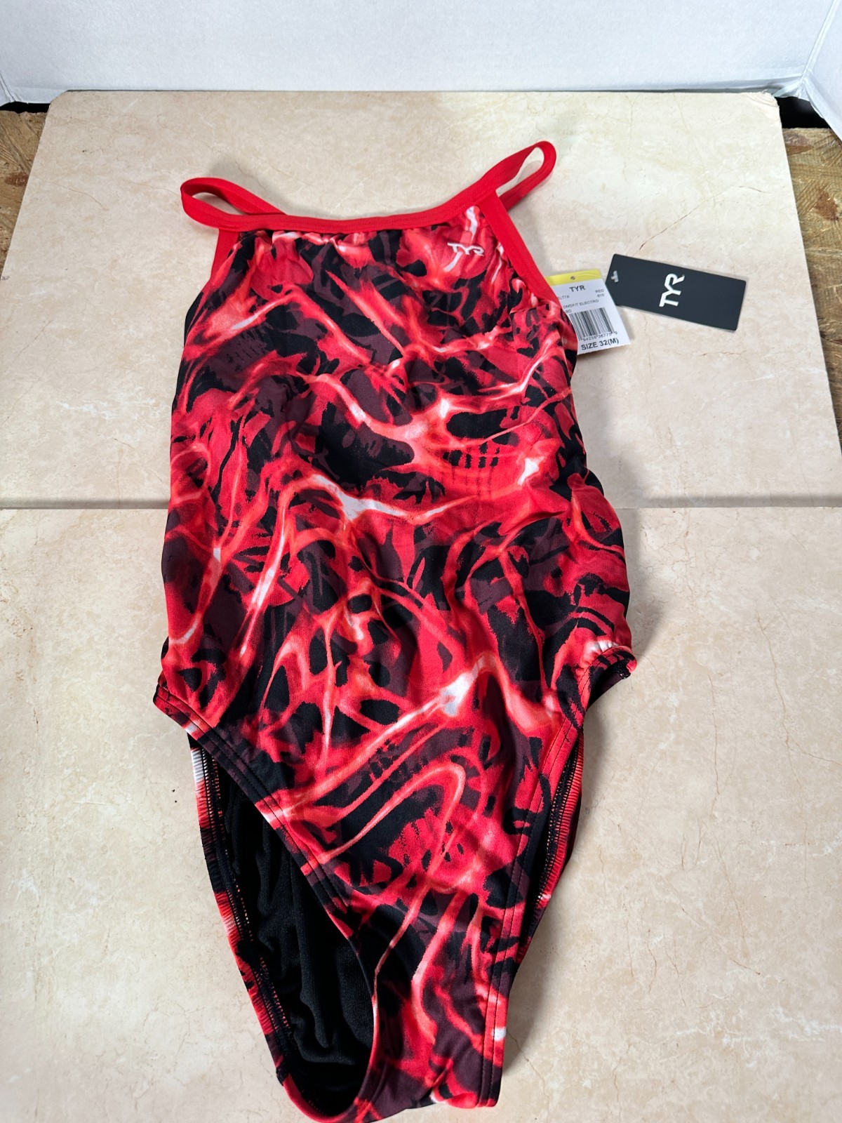 TYR Women’s Electro Diamondfit Swimsuit – 2024 red New size 32