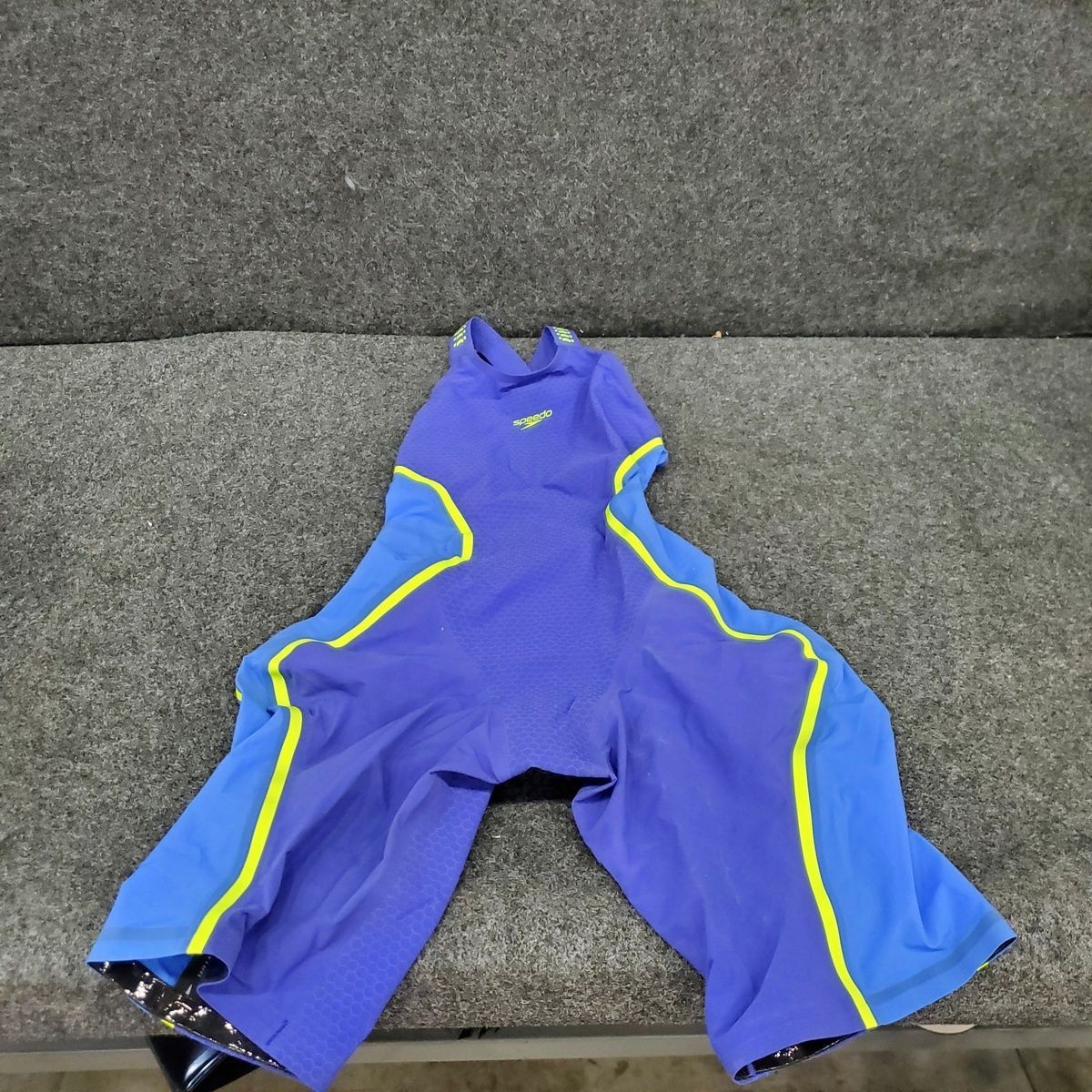 SPEEDO 8-1585518476 Fastskin Intent 2.0 Openback Kneeskin Size 24